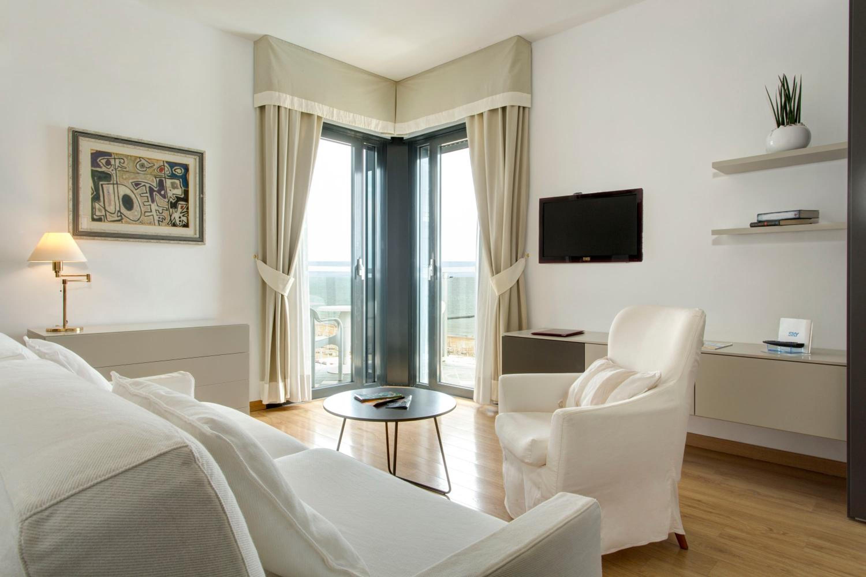 Suite with Sea View - Photo 1