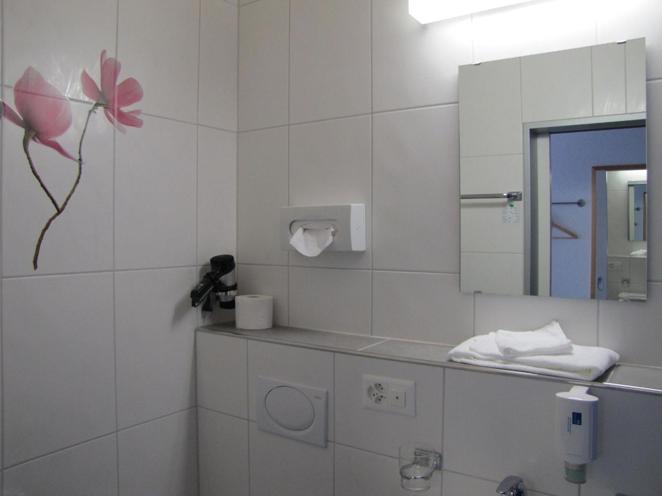 Single Room photo 3