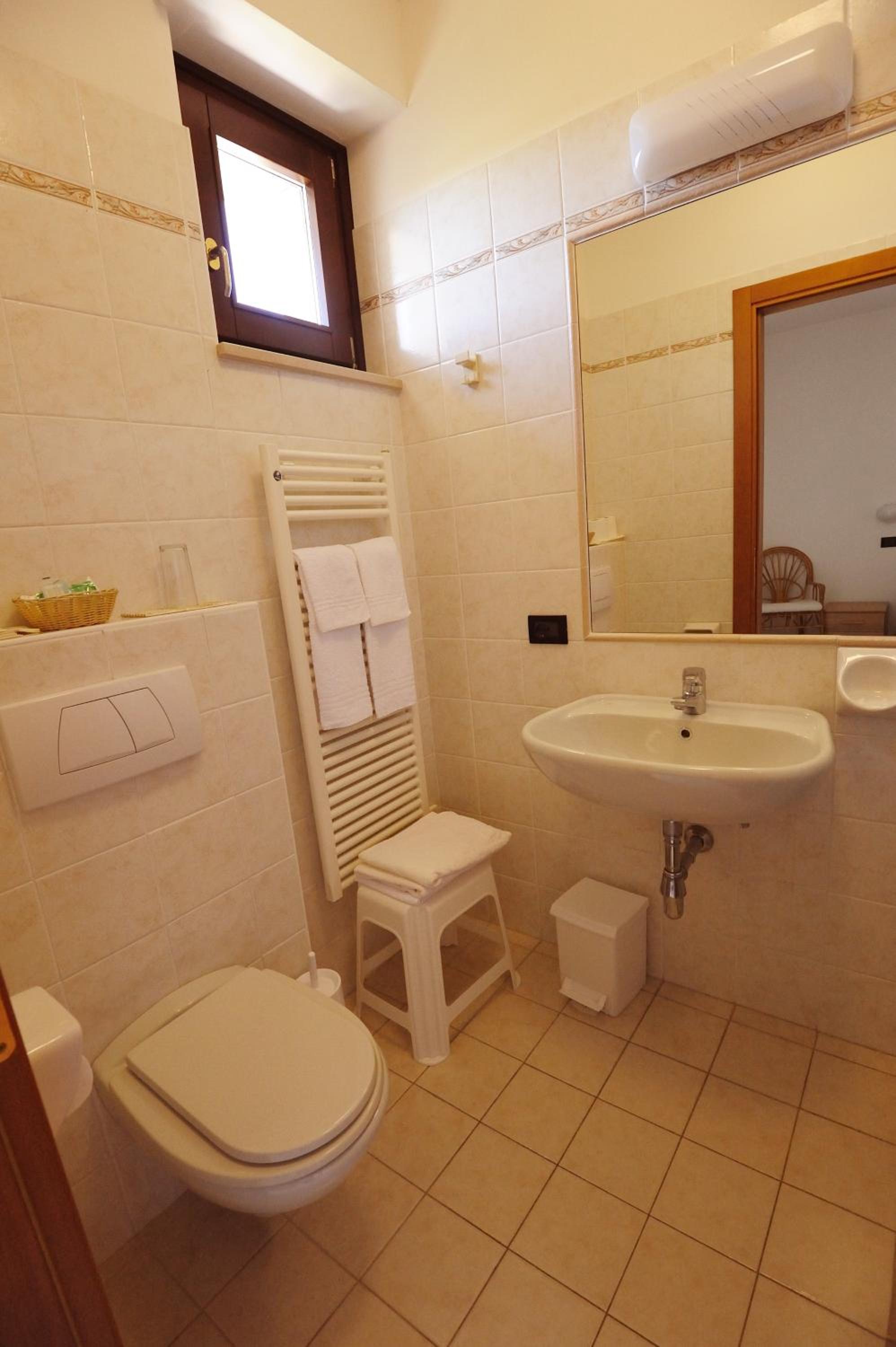 Double Room with Lake View photo 2