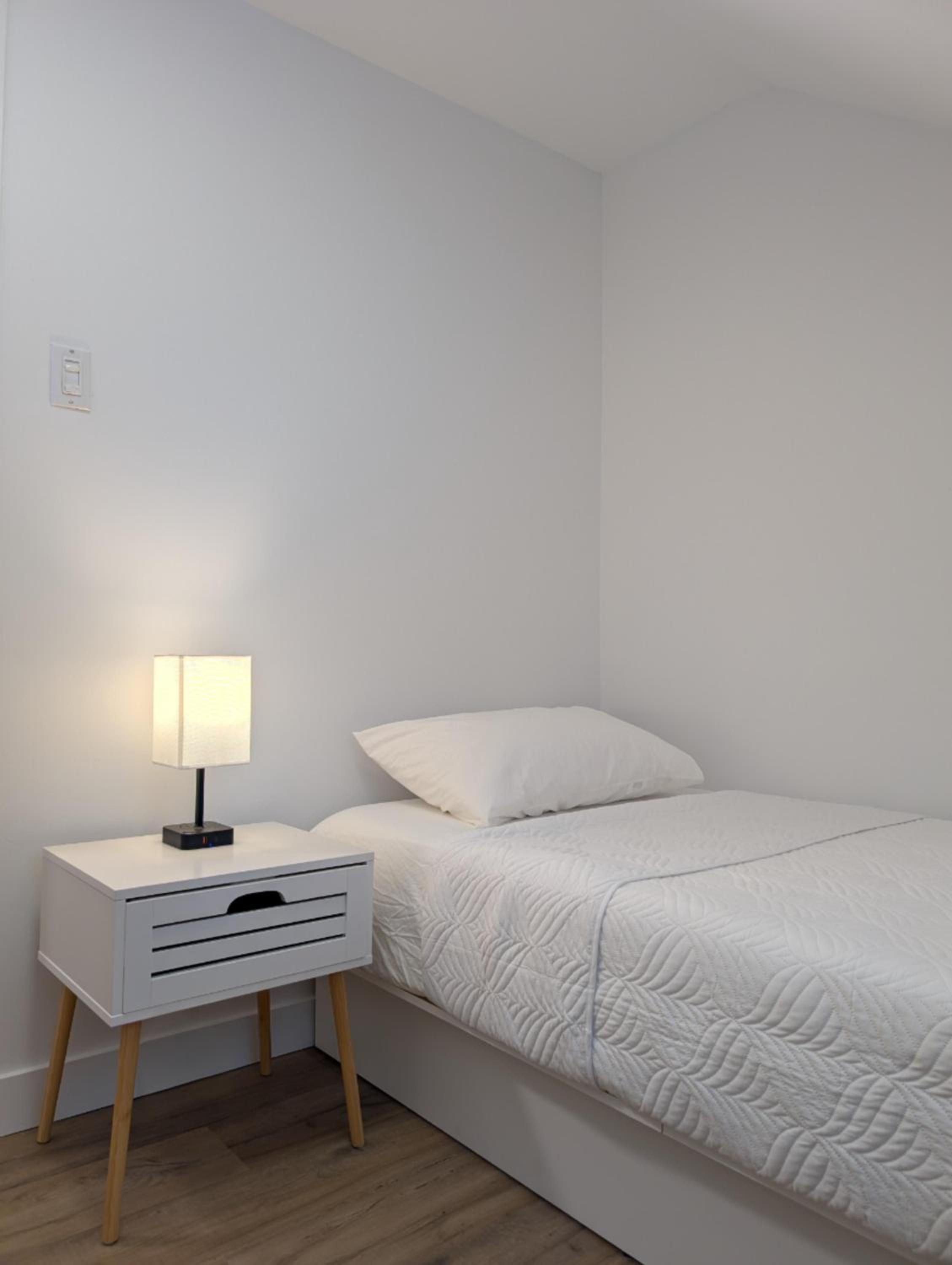 Two-Bedroom Apartment with Balcony photo 3