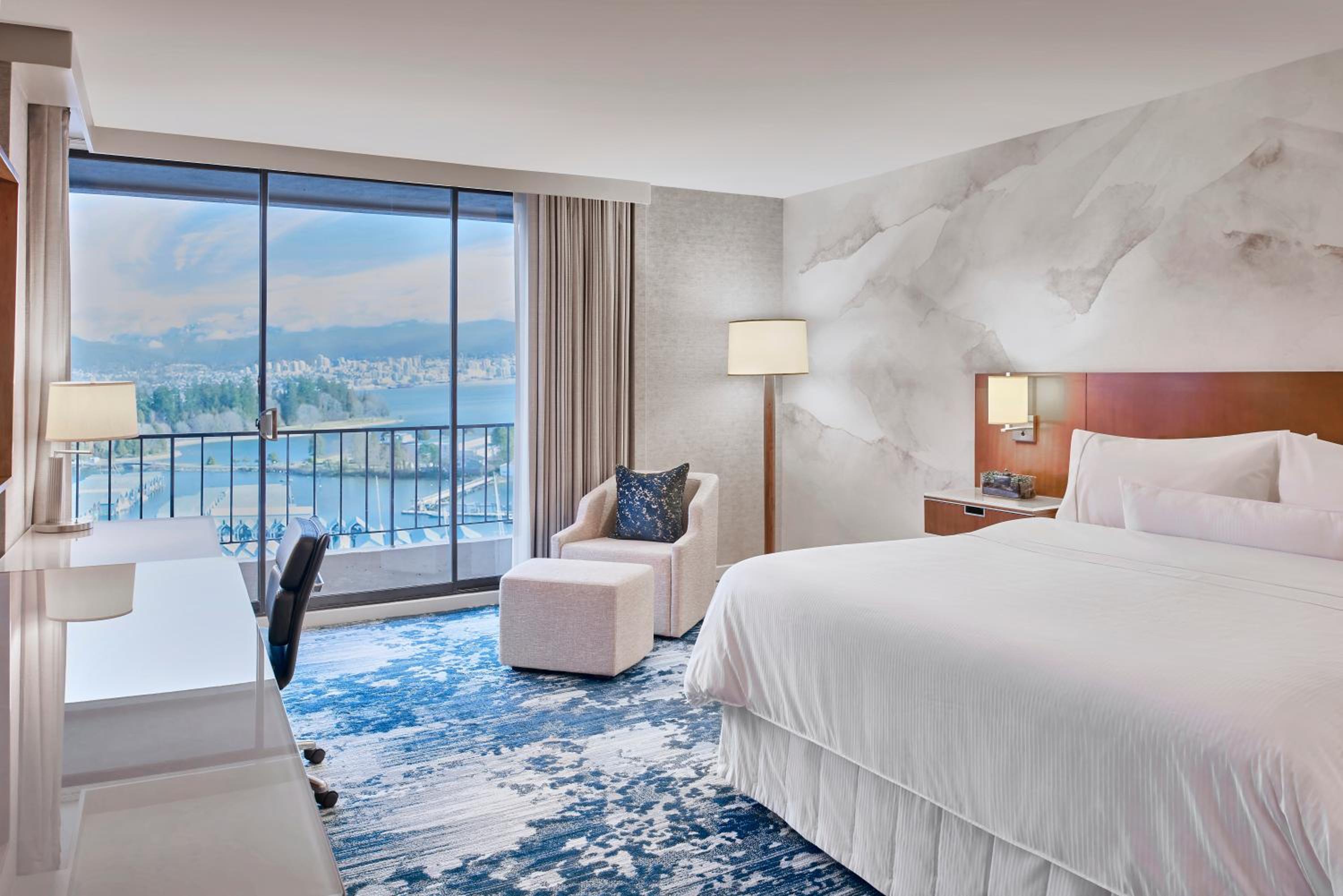 Tower 1 Bedroom Suite, Harbor & Mountain View