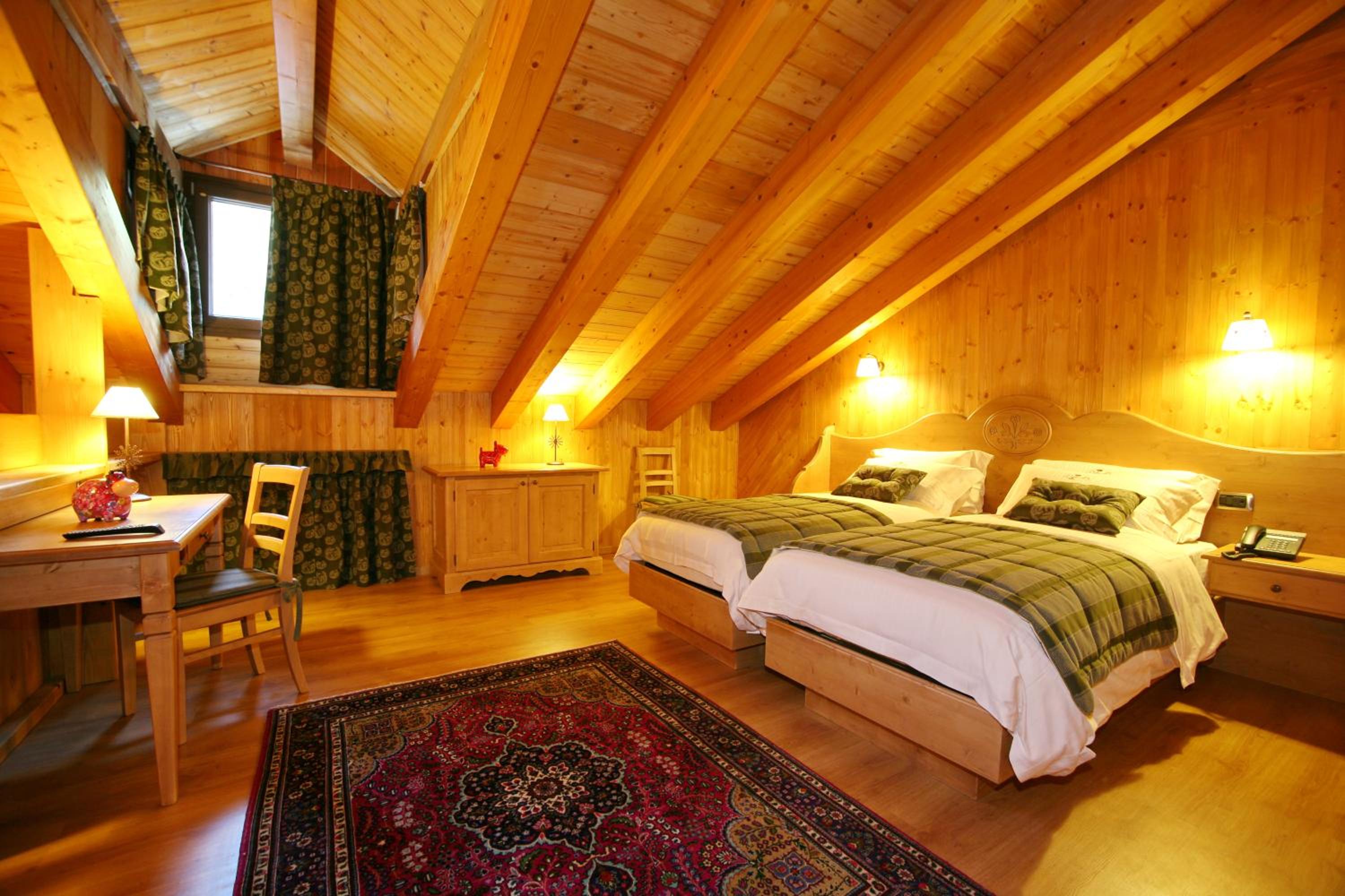 Family Suite (2 Adults + 1 Child) - Split Level photo 3