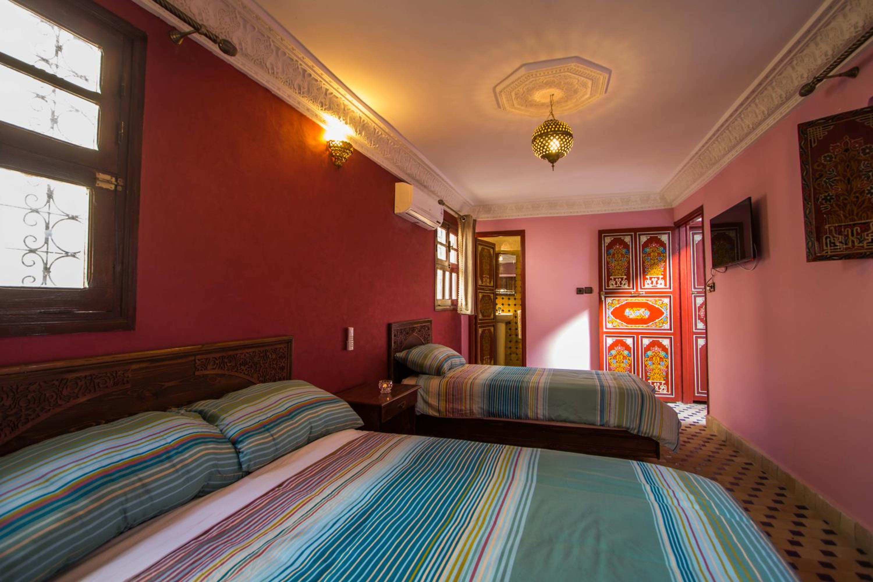 Quadruple Room with Private Bathroom photo 2