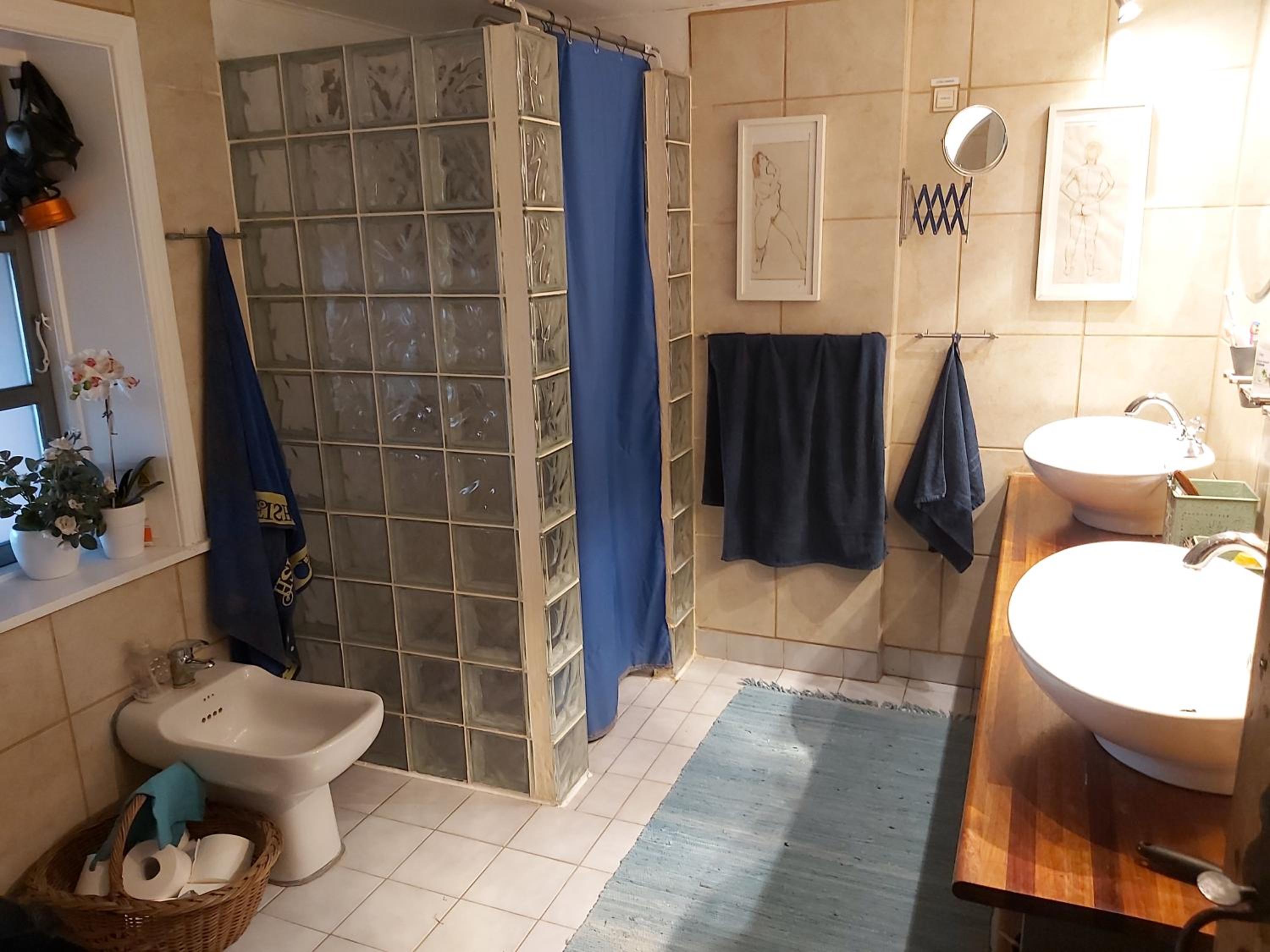 Twin Room with Sea View - First Floor photo 2