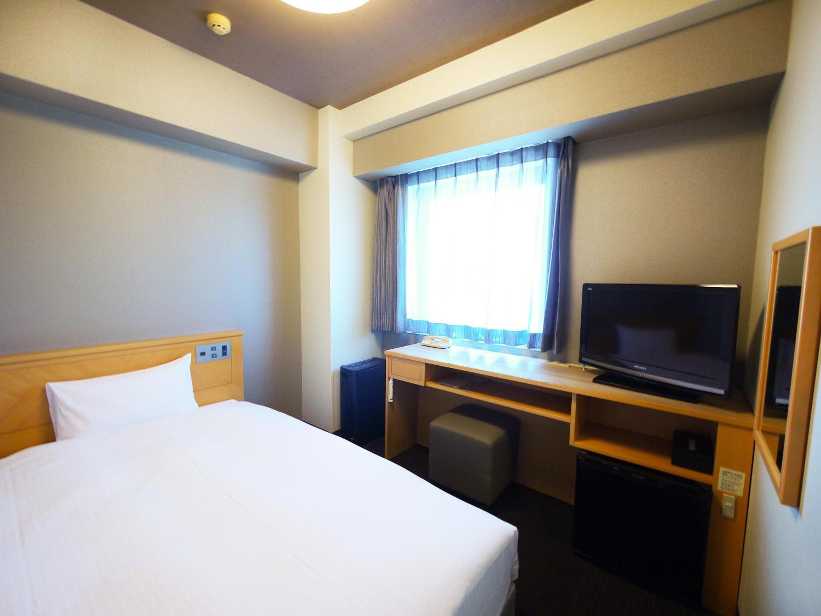 Single Room - Smoking - Heated Tobacco Only