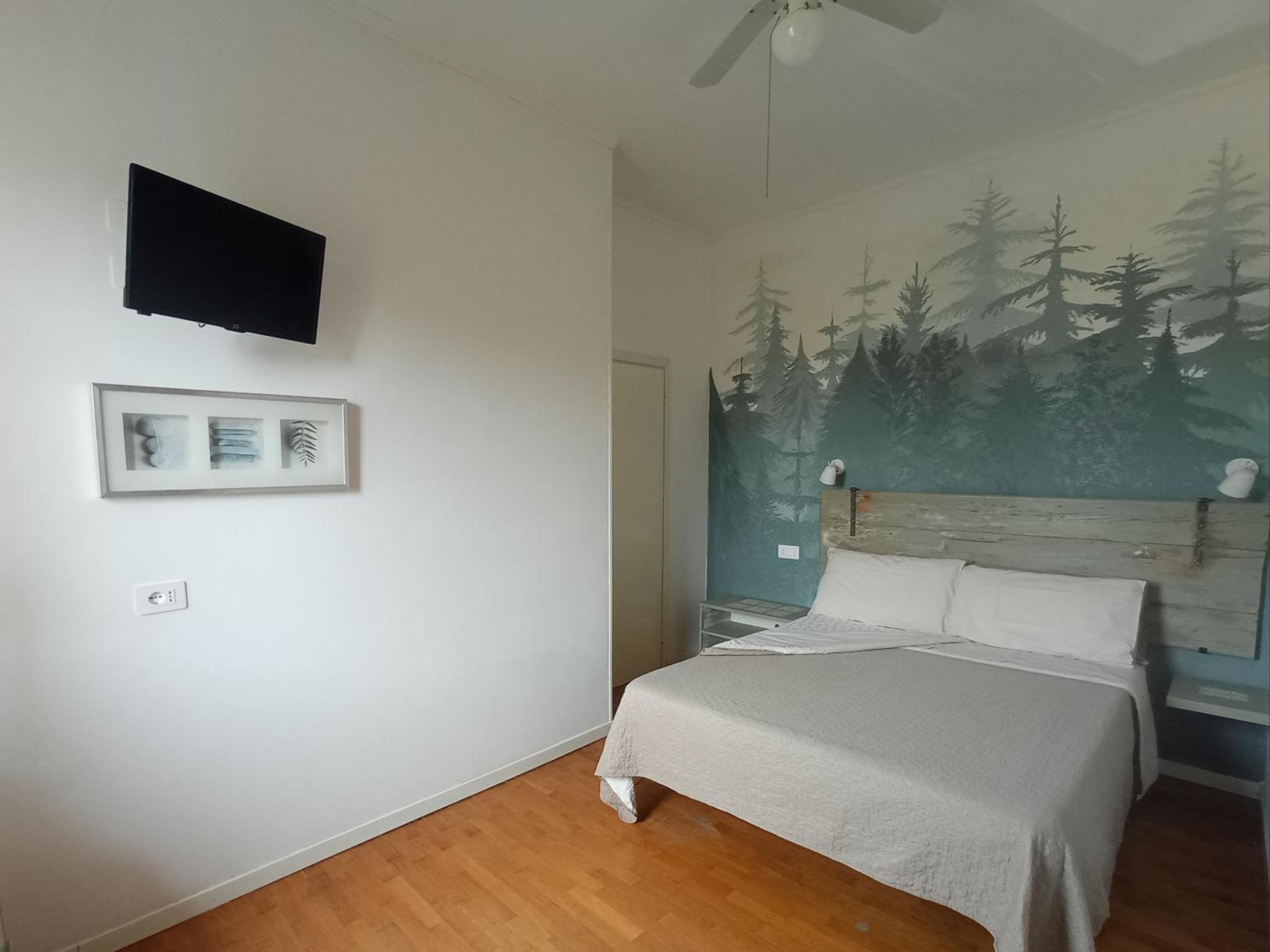 Deluxe Room (1 adult + 1 child)
