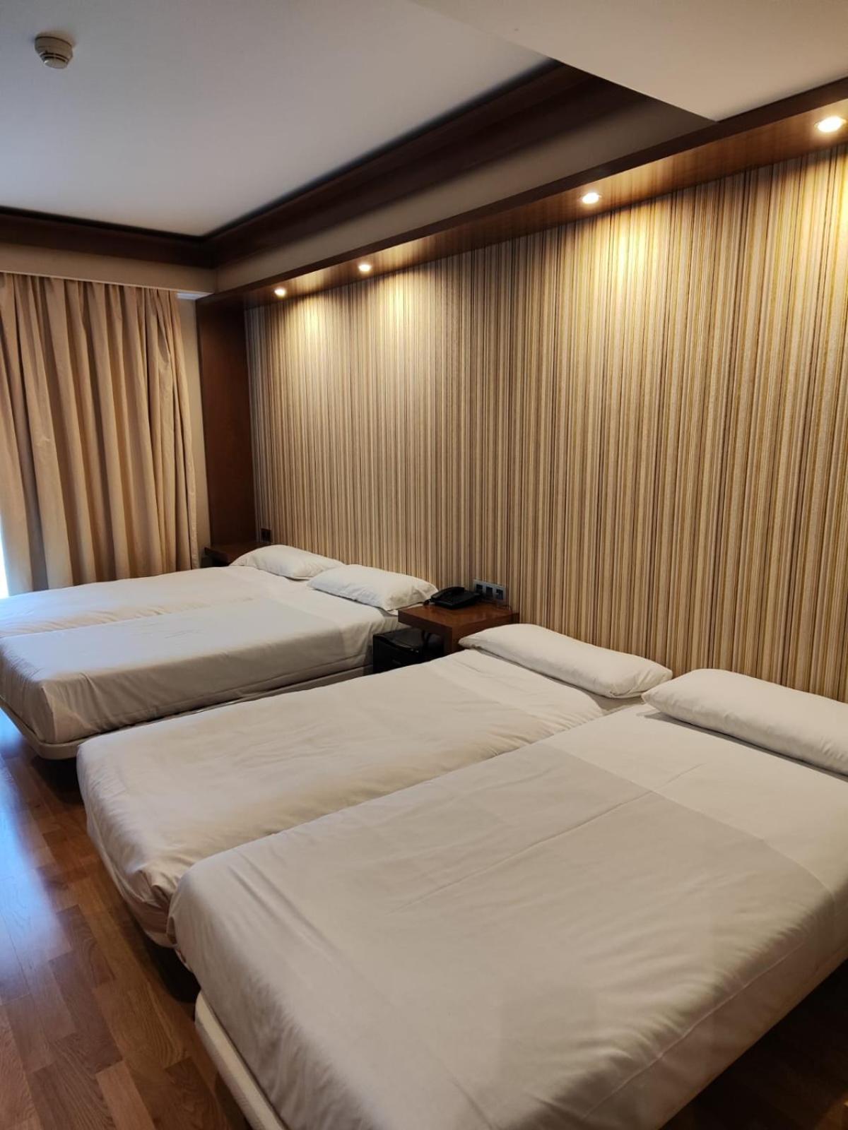Double Room with Extra Bed photo 2