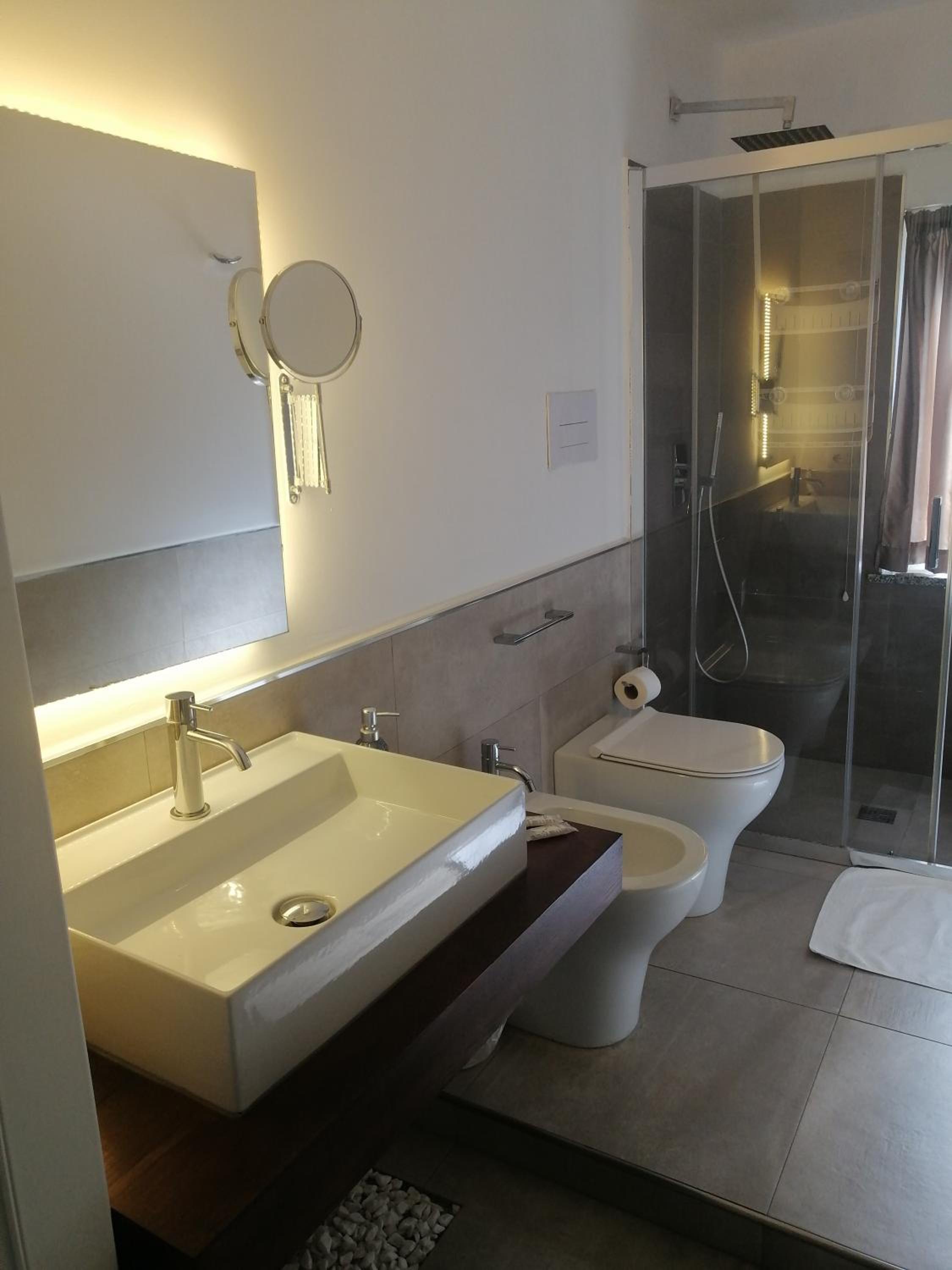 Double Room with Private Bathroom photo 3