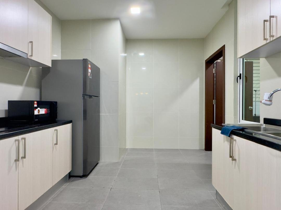 Four-Bedroom Deluxe Apartment photo 2