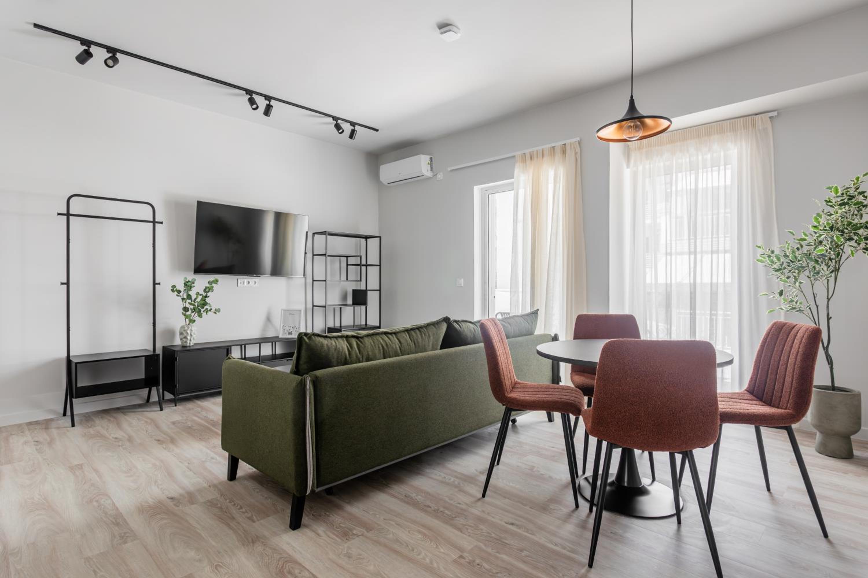 Apartment photo 2
