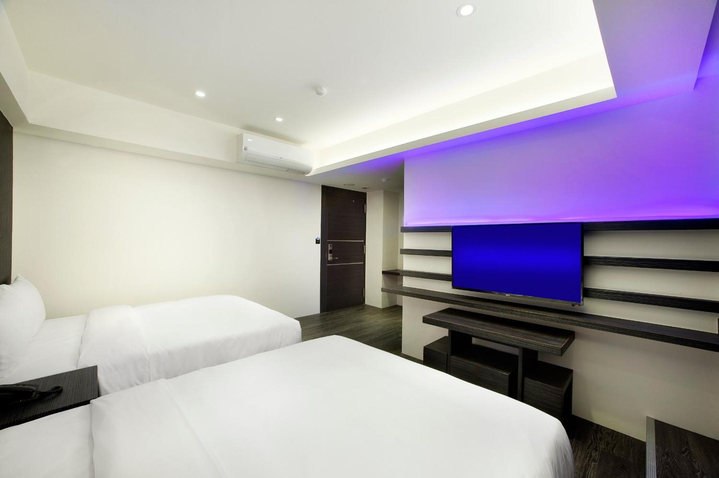 Standard Double or Twin Room - Photo 2