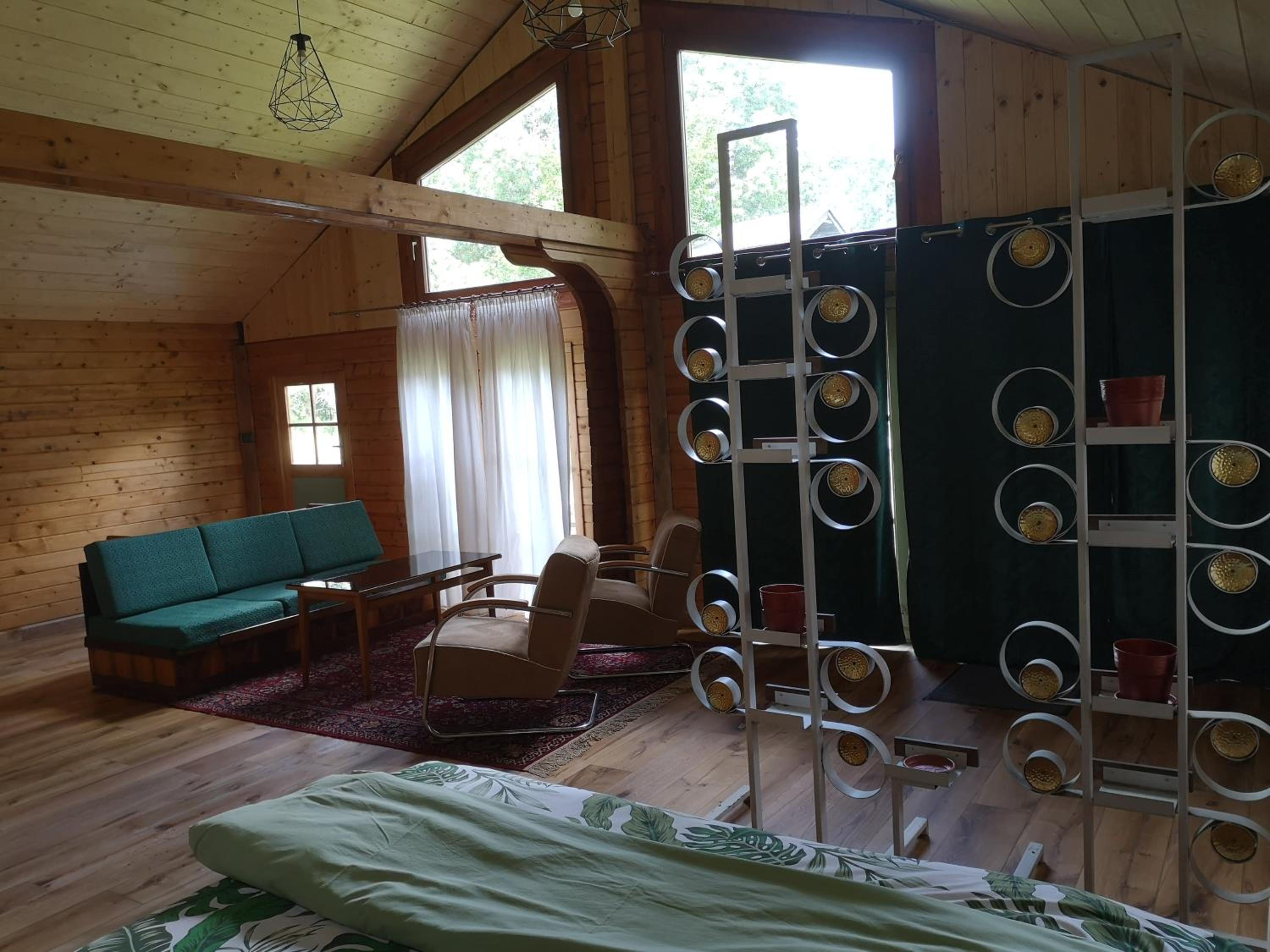 Cottage with Garden View - Photo 8