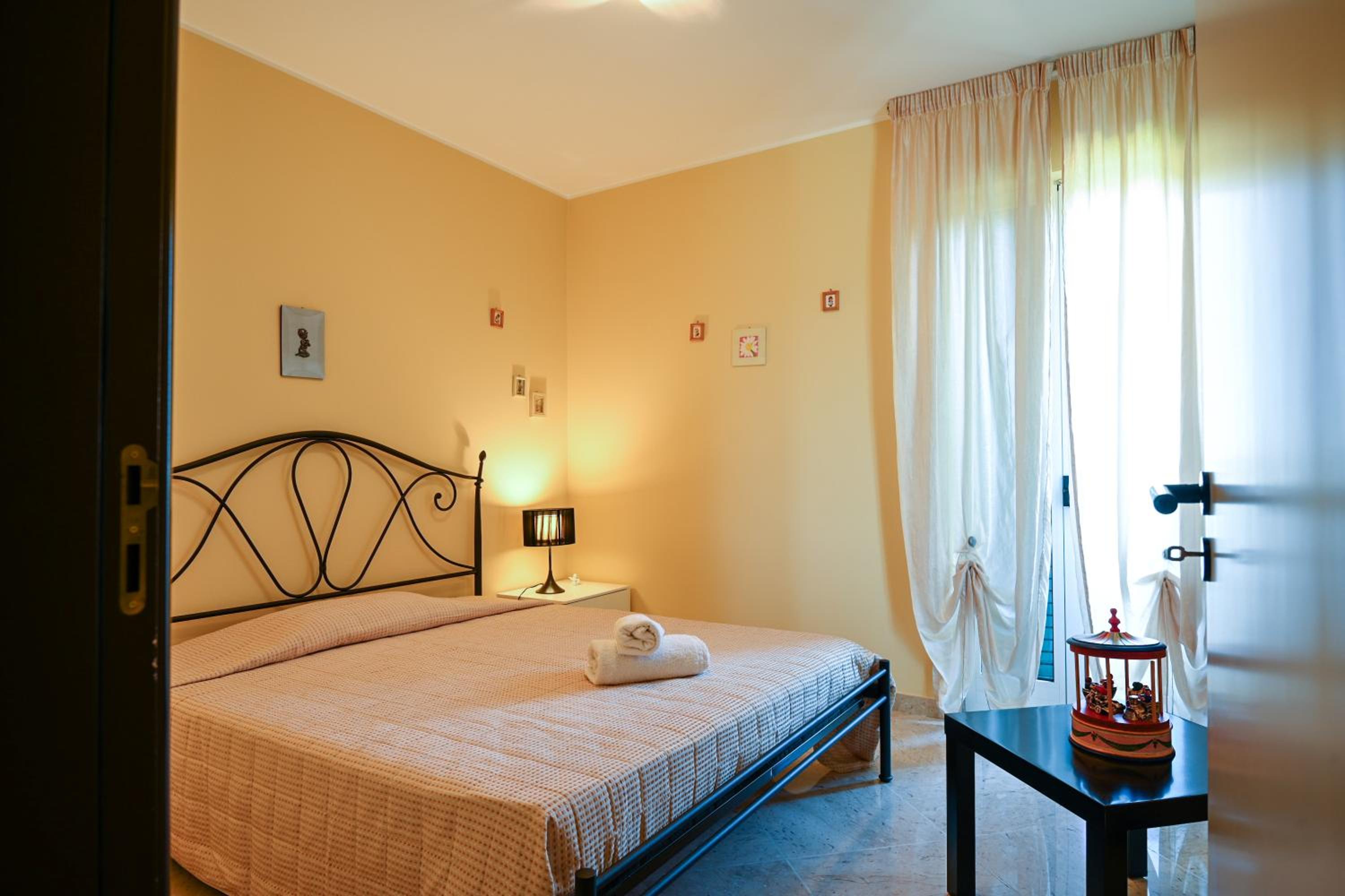 Two-Bedroom Apartment With Balcony photo 3