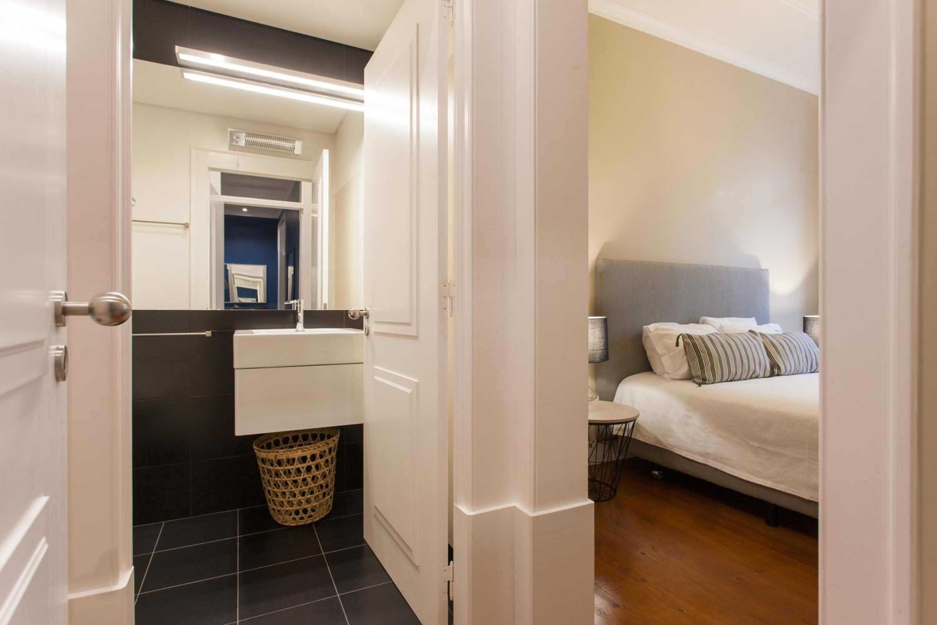 Apartment - Photo 4