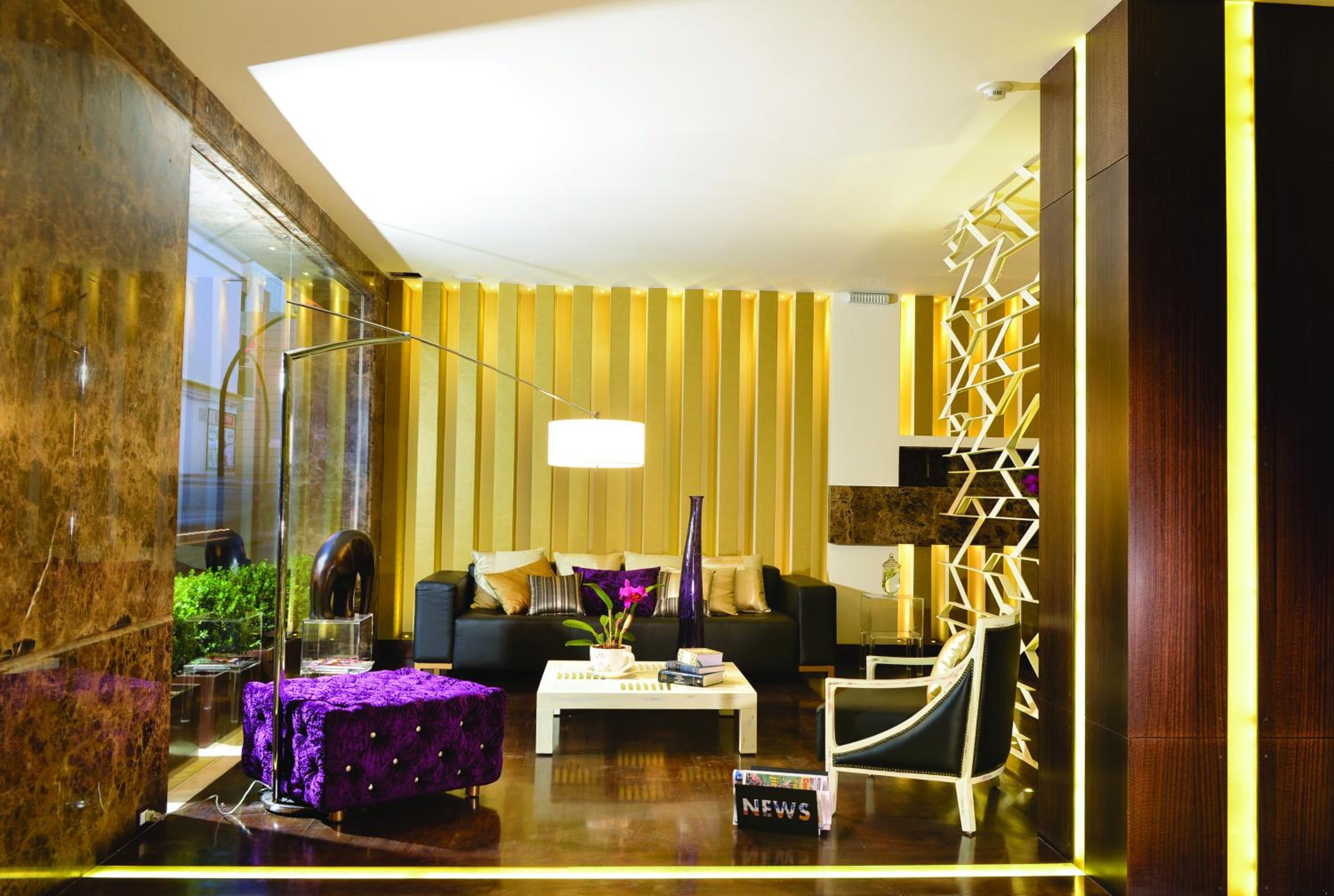 Family Room photo 1