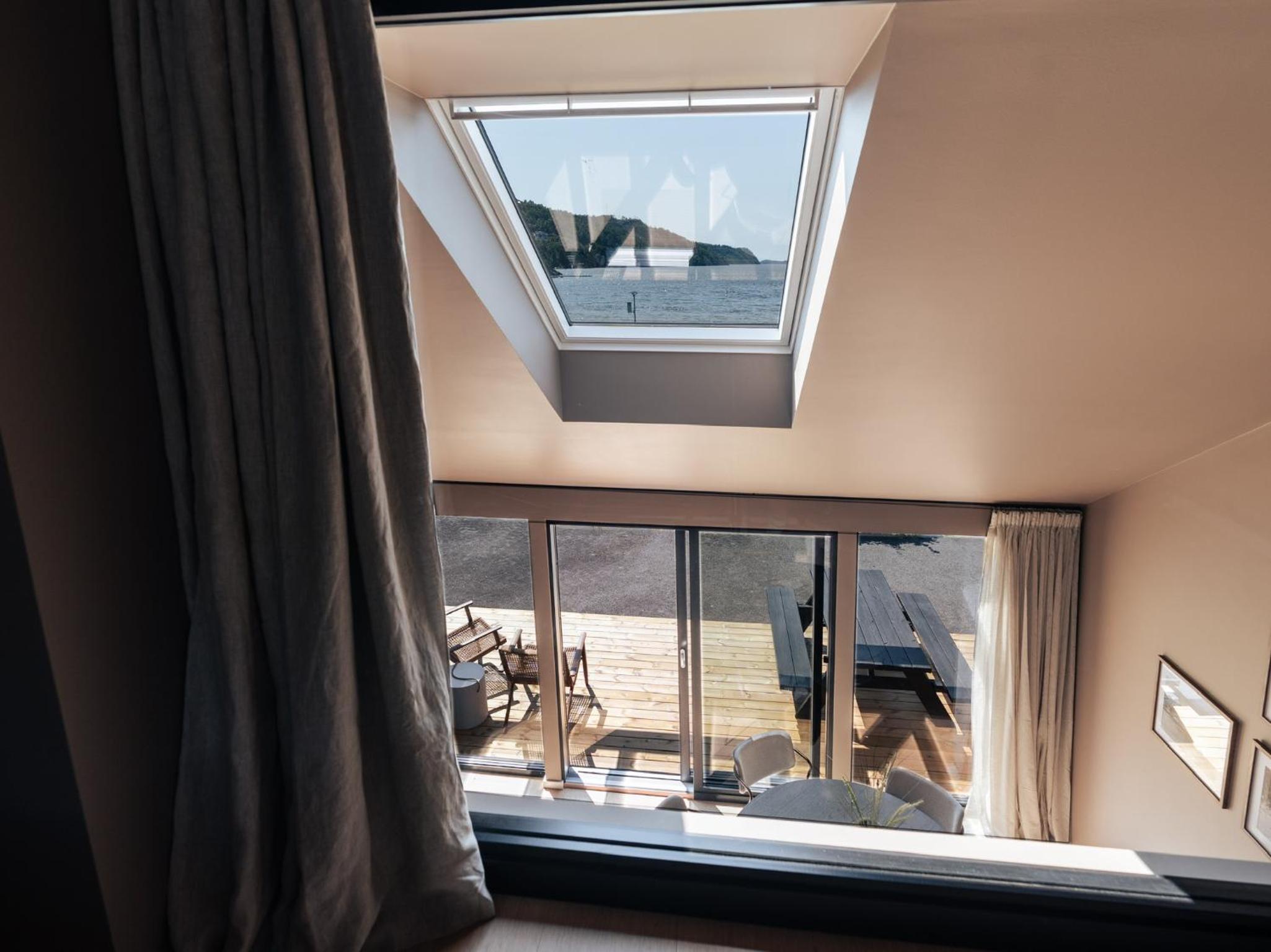 Two-Bedroom Apartment with Terrace and Sea View
