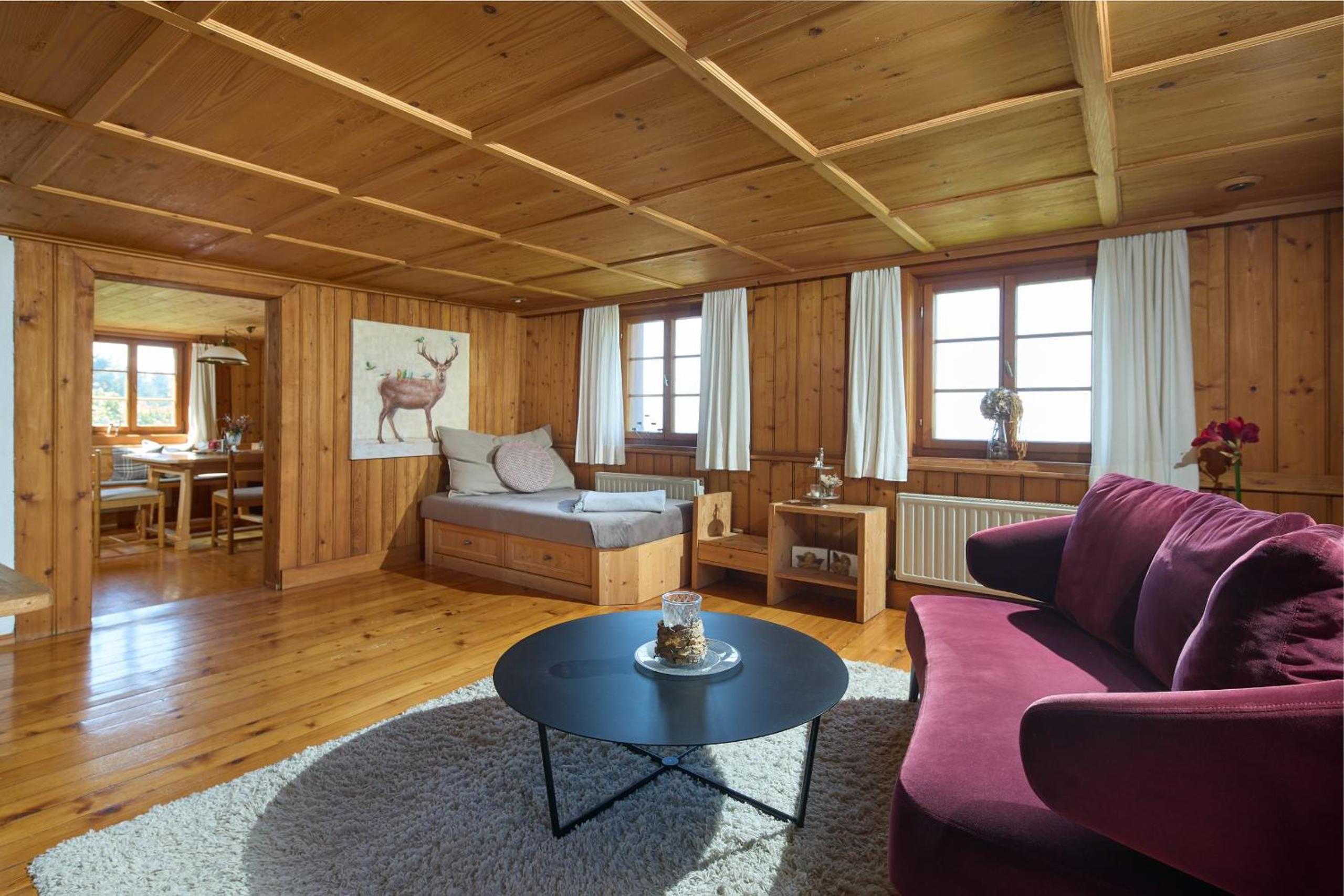 Three-Bedroom Apartment with Lake View photo 1