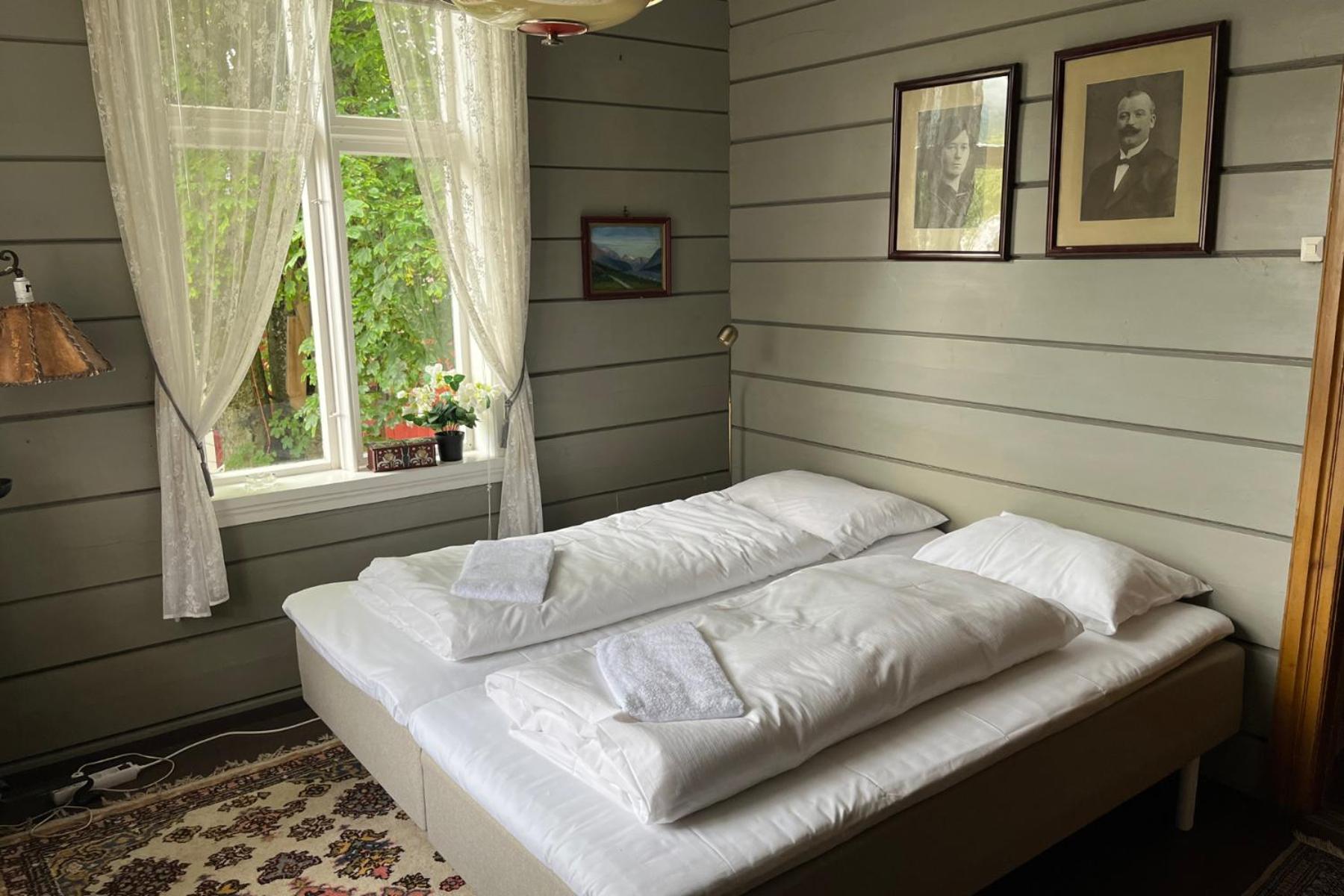 Double Room with Shared Bathroom