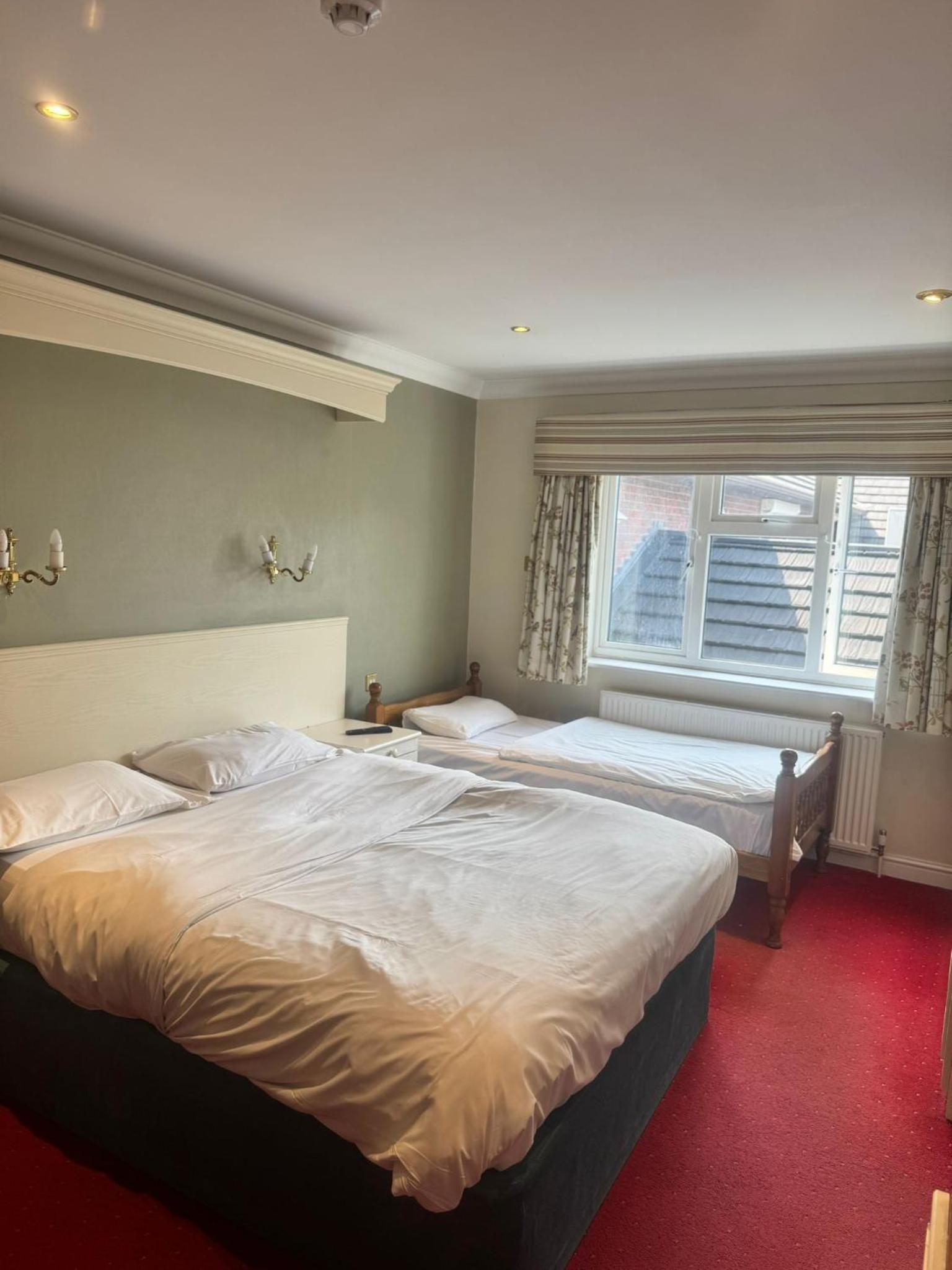 Deluxe Triple Room - Photo 2