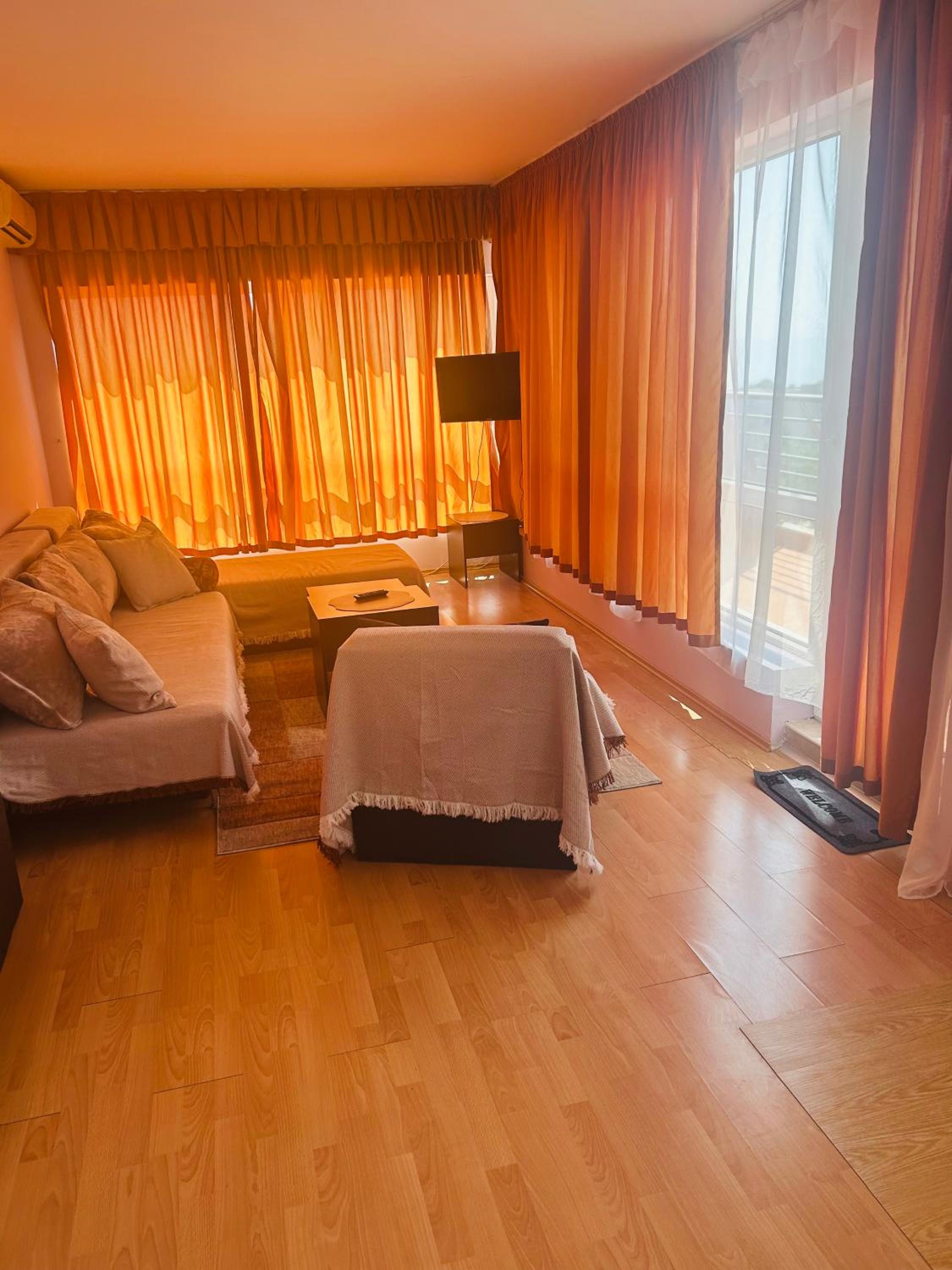 One-Bedroom Apartment with Sea View photo 3