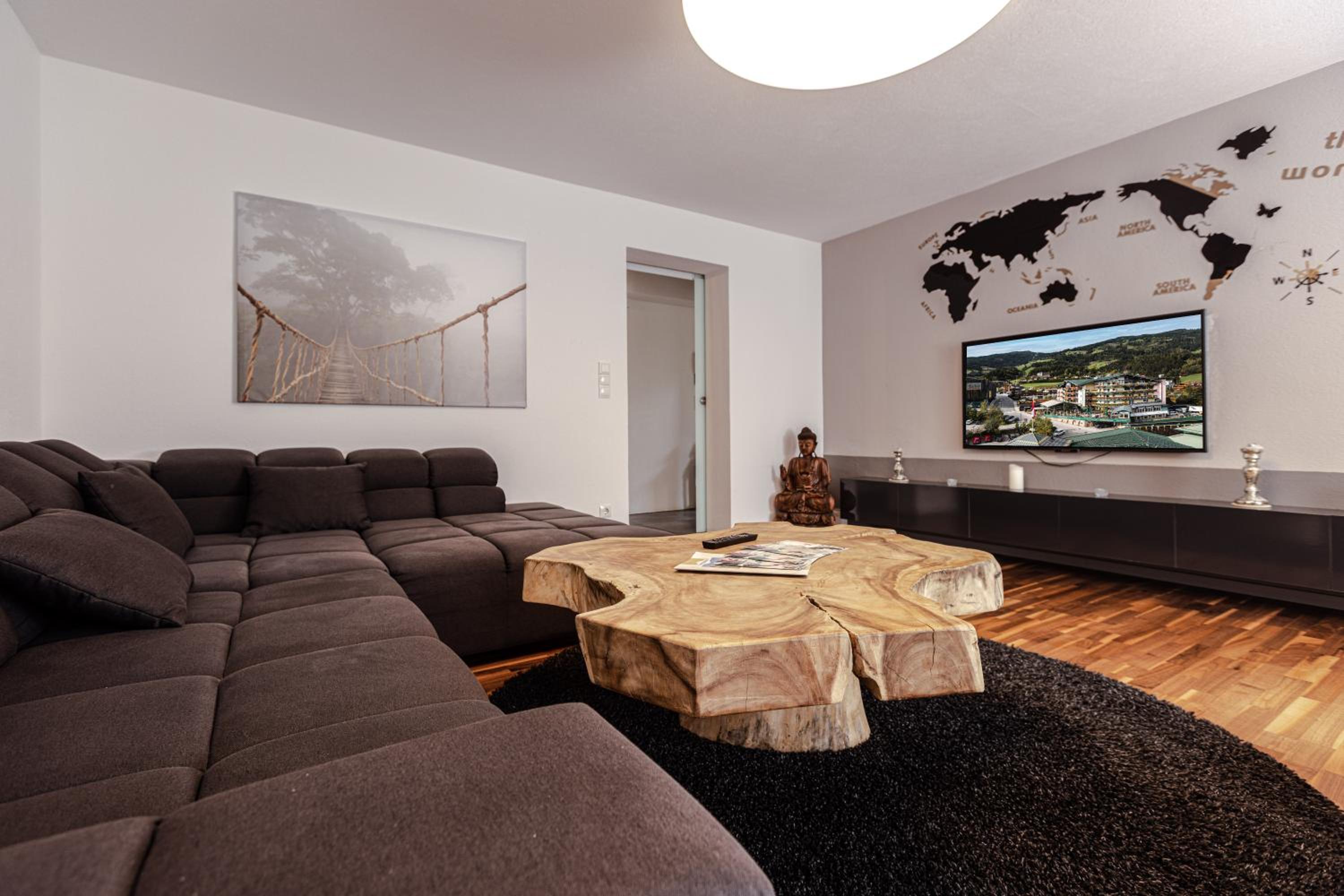 Apartment with Balcony - Annex photo 2