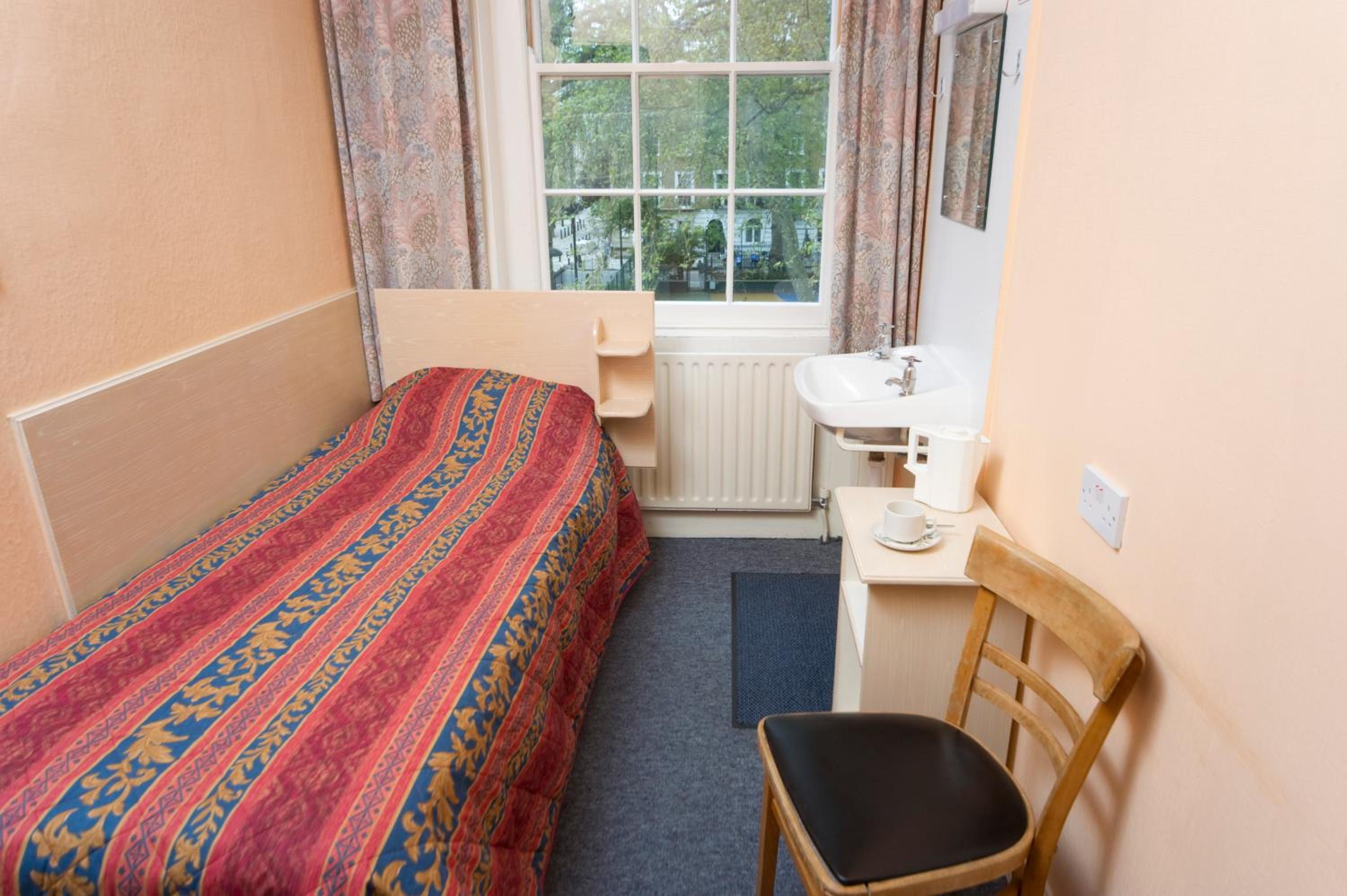 Single Room photo 3