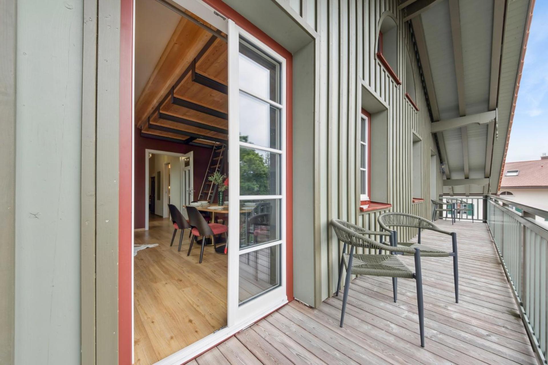 Three-Bedroom Premium Apartment with Balcony photo 3