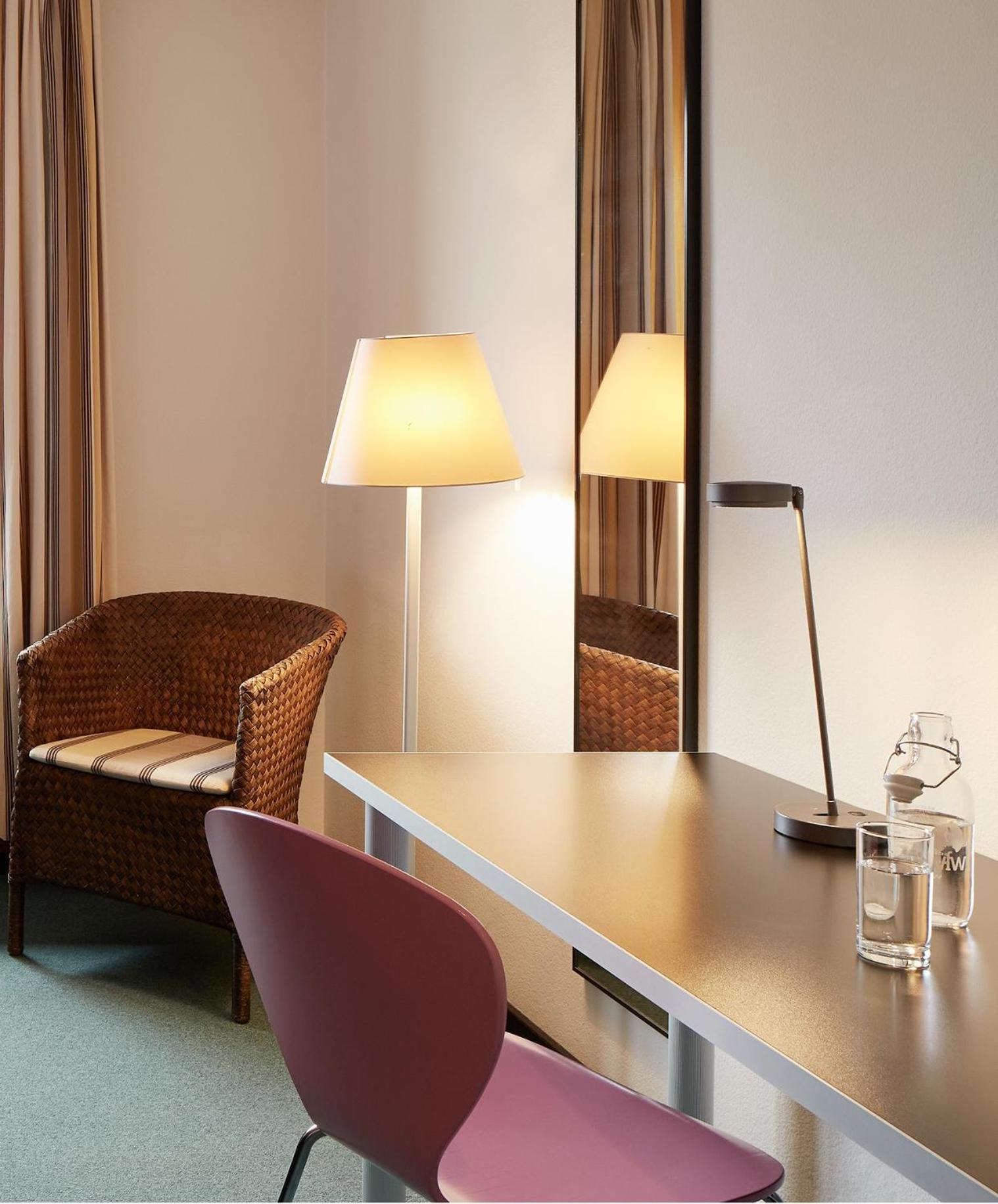 Double Room with Lake View - Photo 3