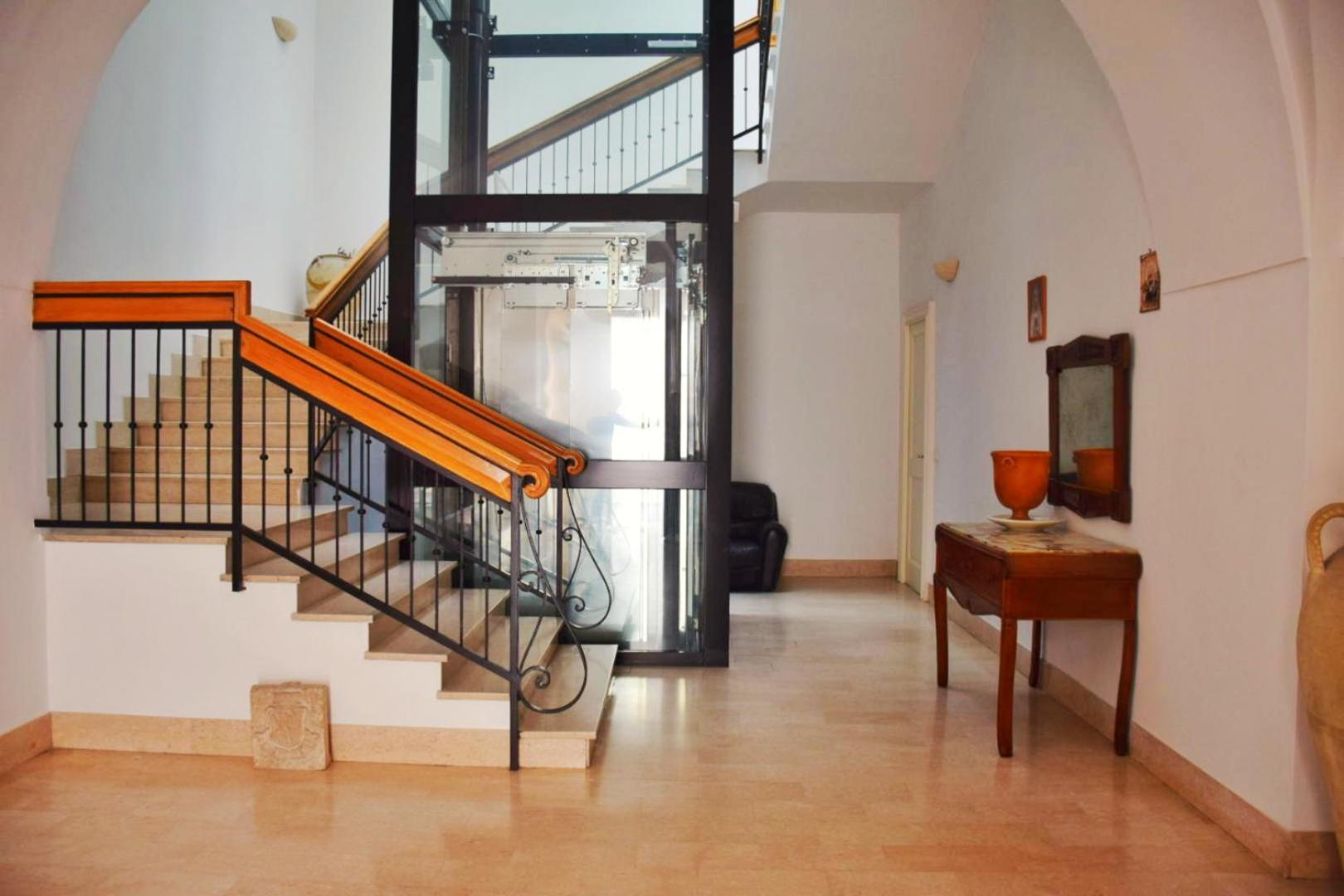 One-Bedroom Deluxe Apartment