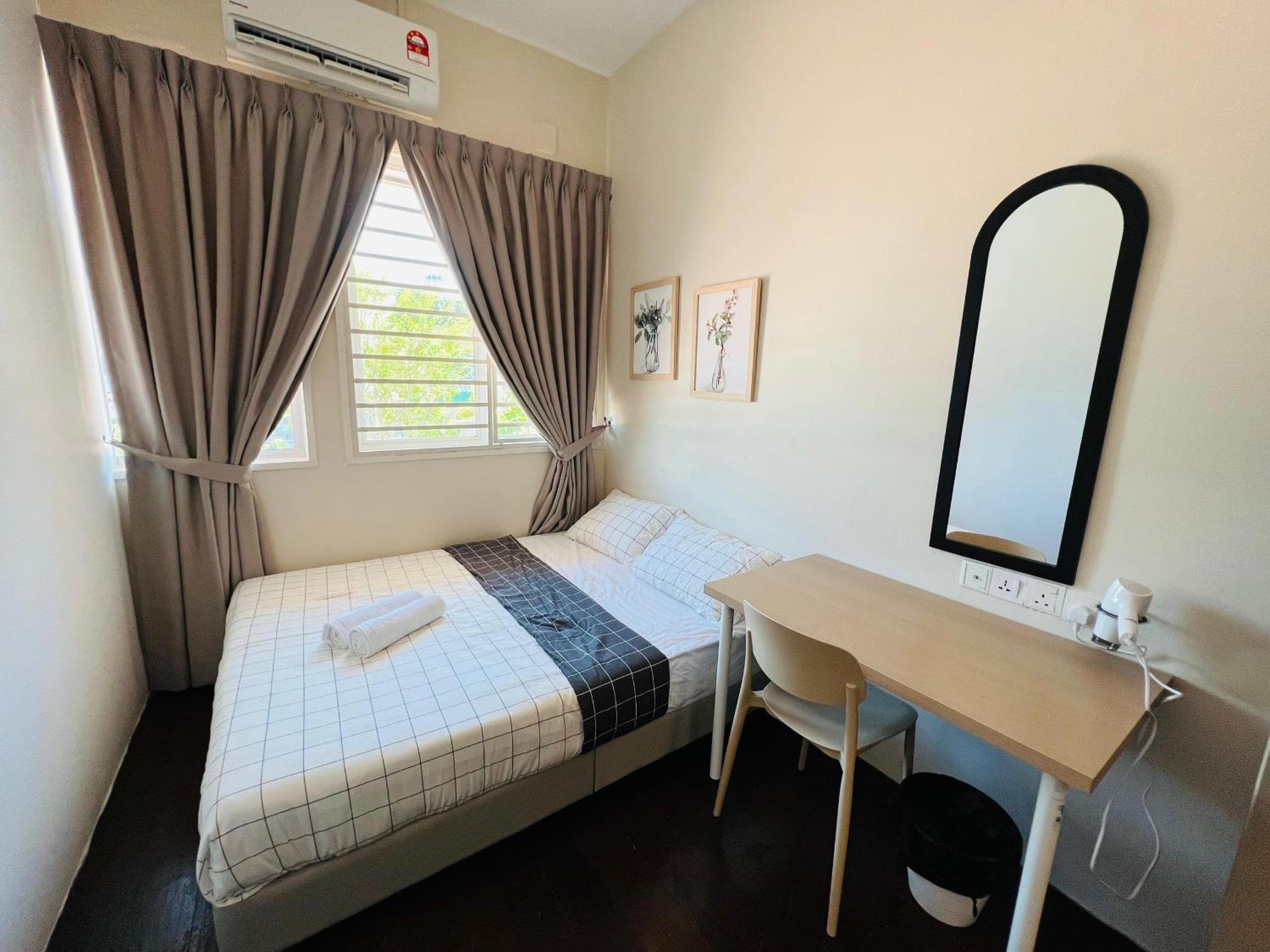 Double Room with Shared Toilet