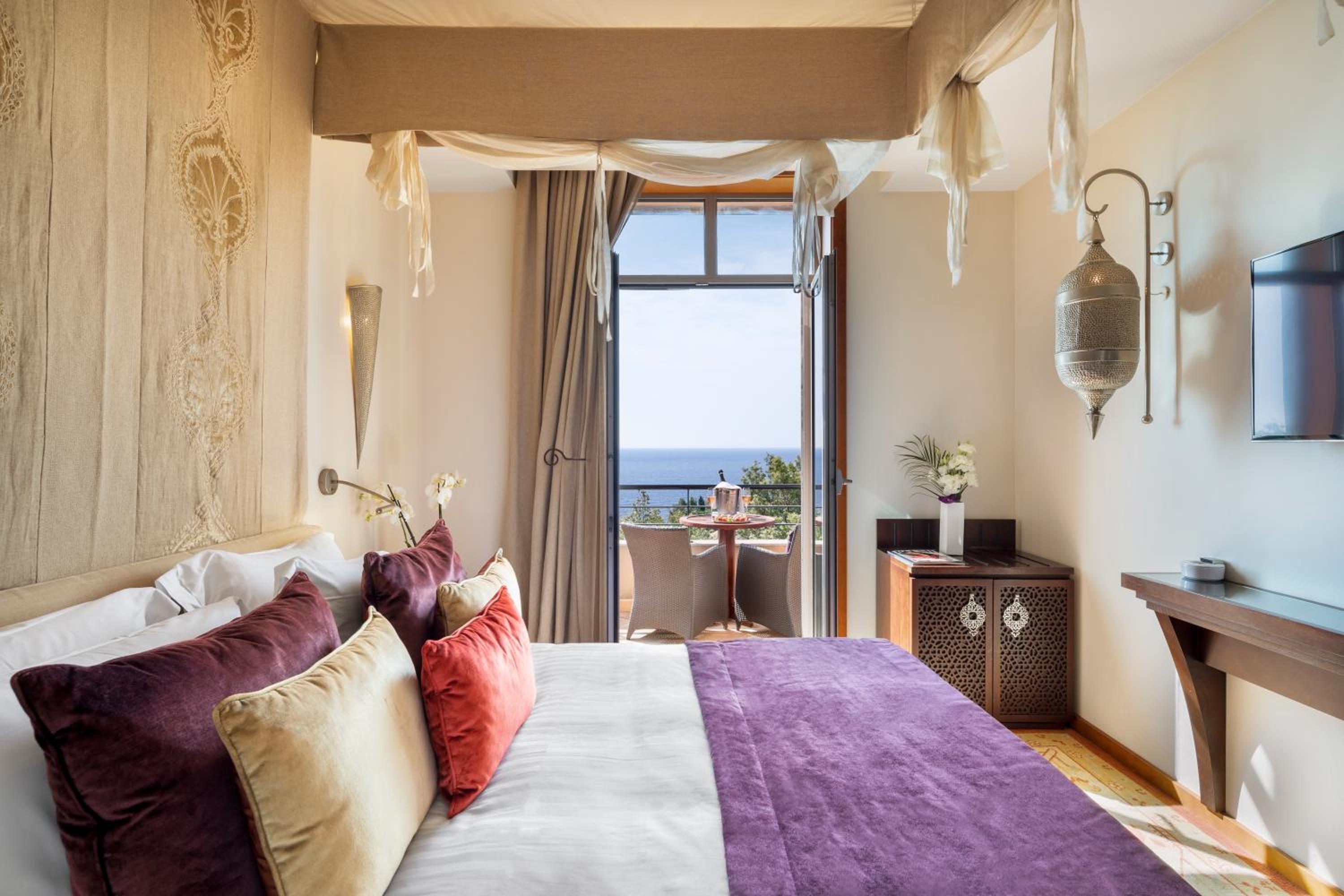 Beach Side Standard Room with Sea View and Terrace or Balcony - Photo 1