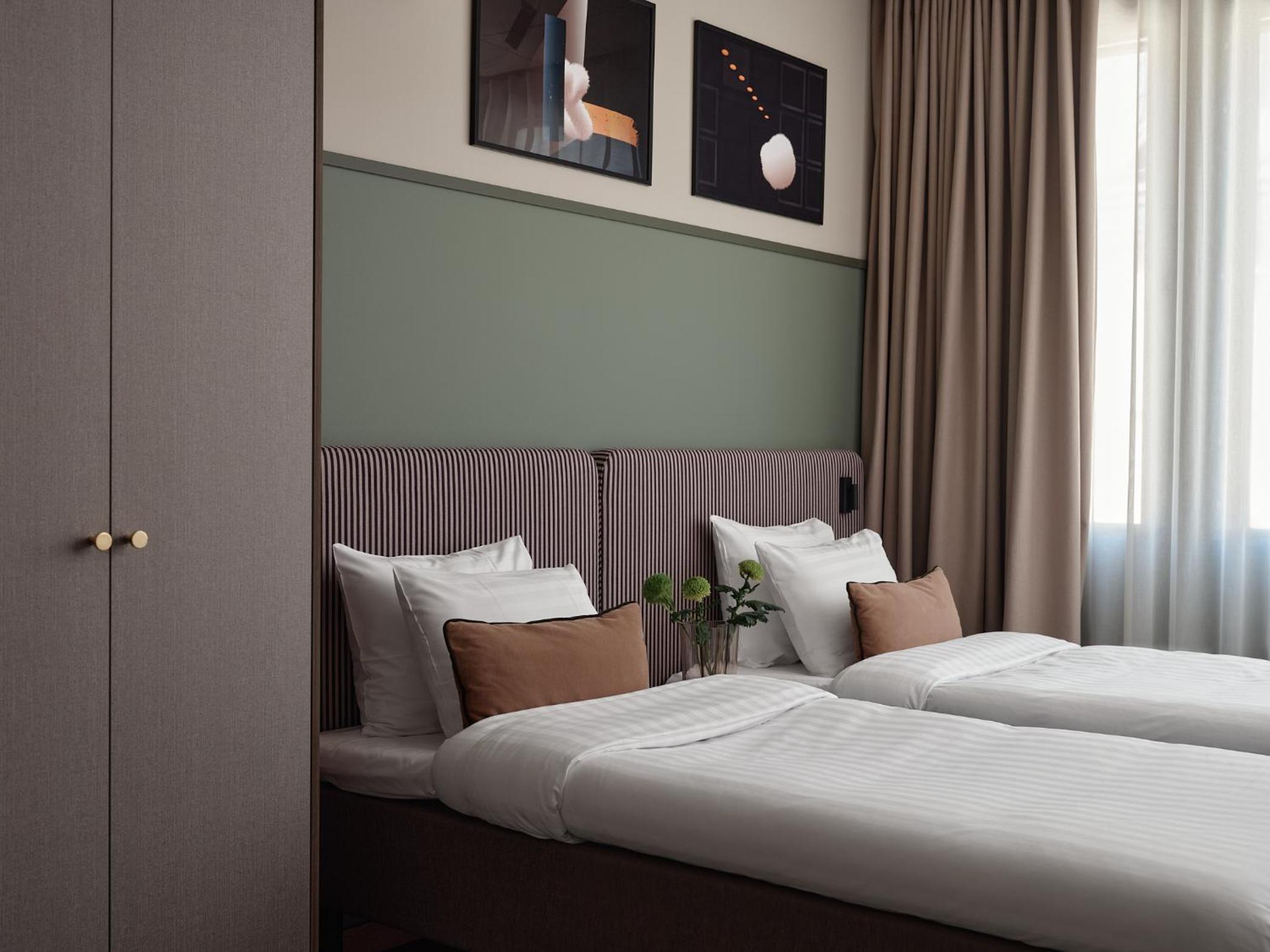 Spacious Studio with Kitchen - Twin beds