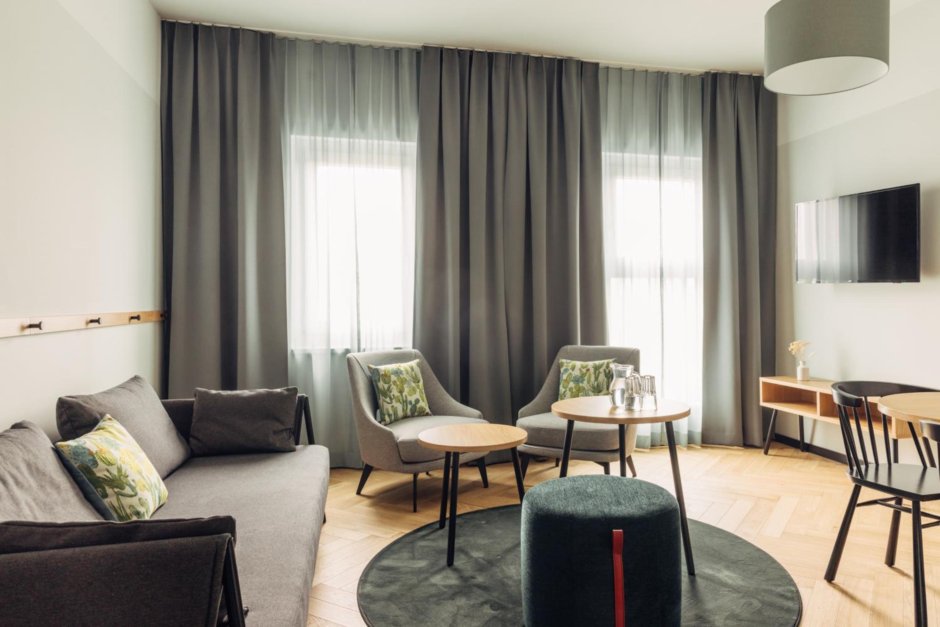 One-Bedroom Apartment