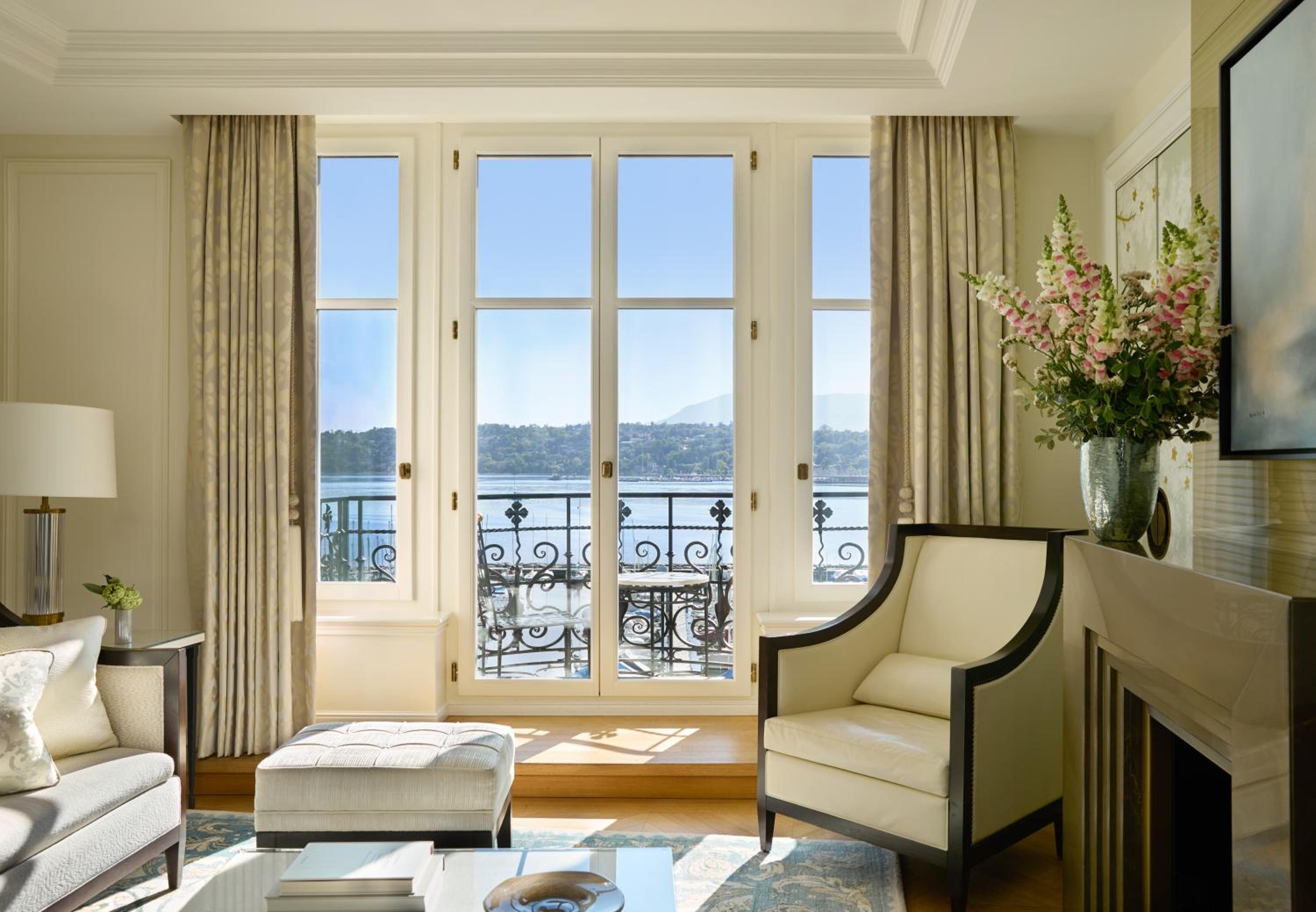 Suite with Balcony photo 1