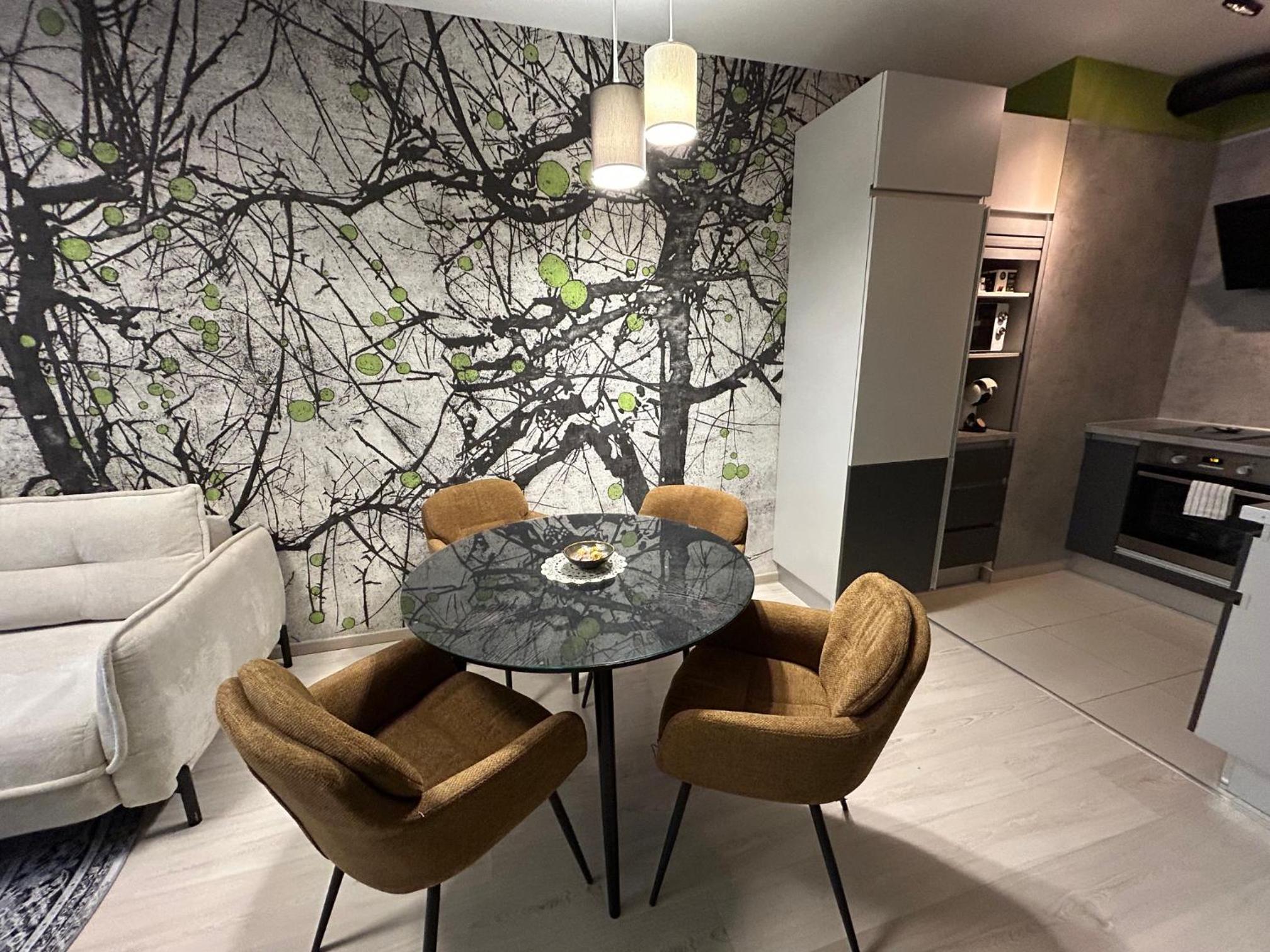 One-Bedroom Deluxe Apartment
