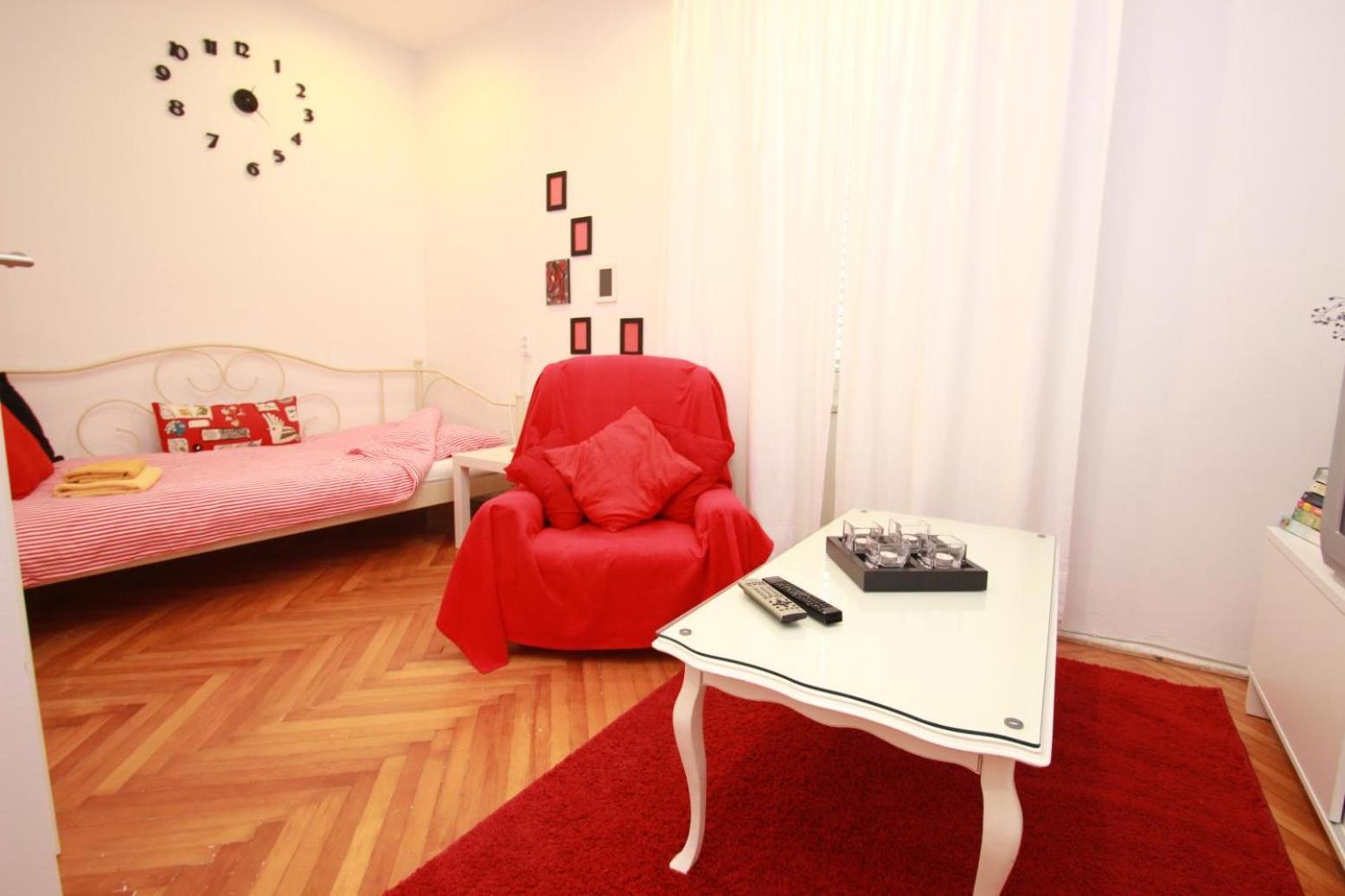 Two-Bedroom Apartment with Balcony - Photo 37