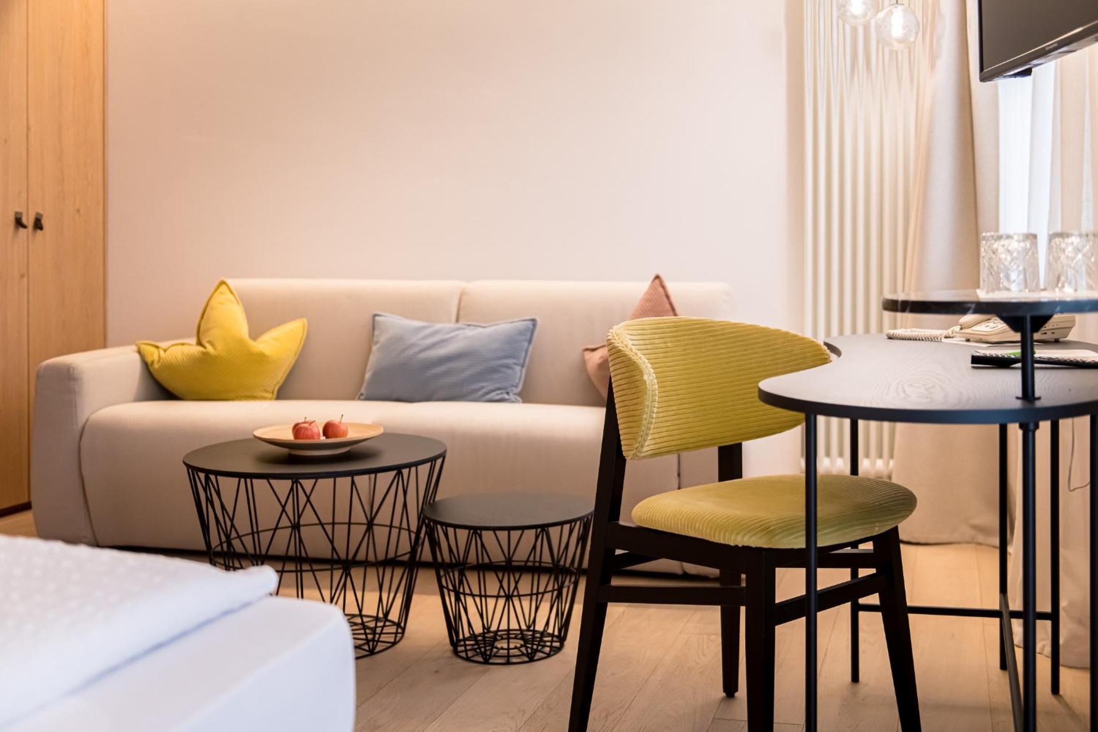 Deluxe Family Room photo 1