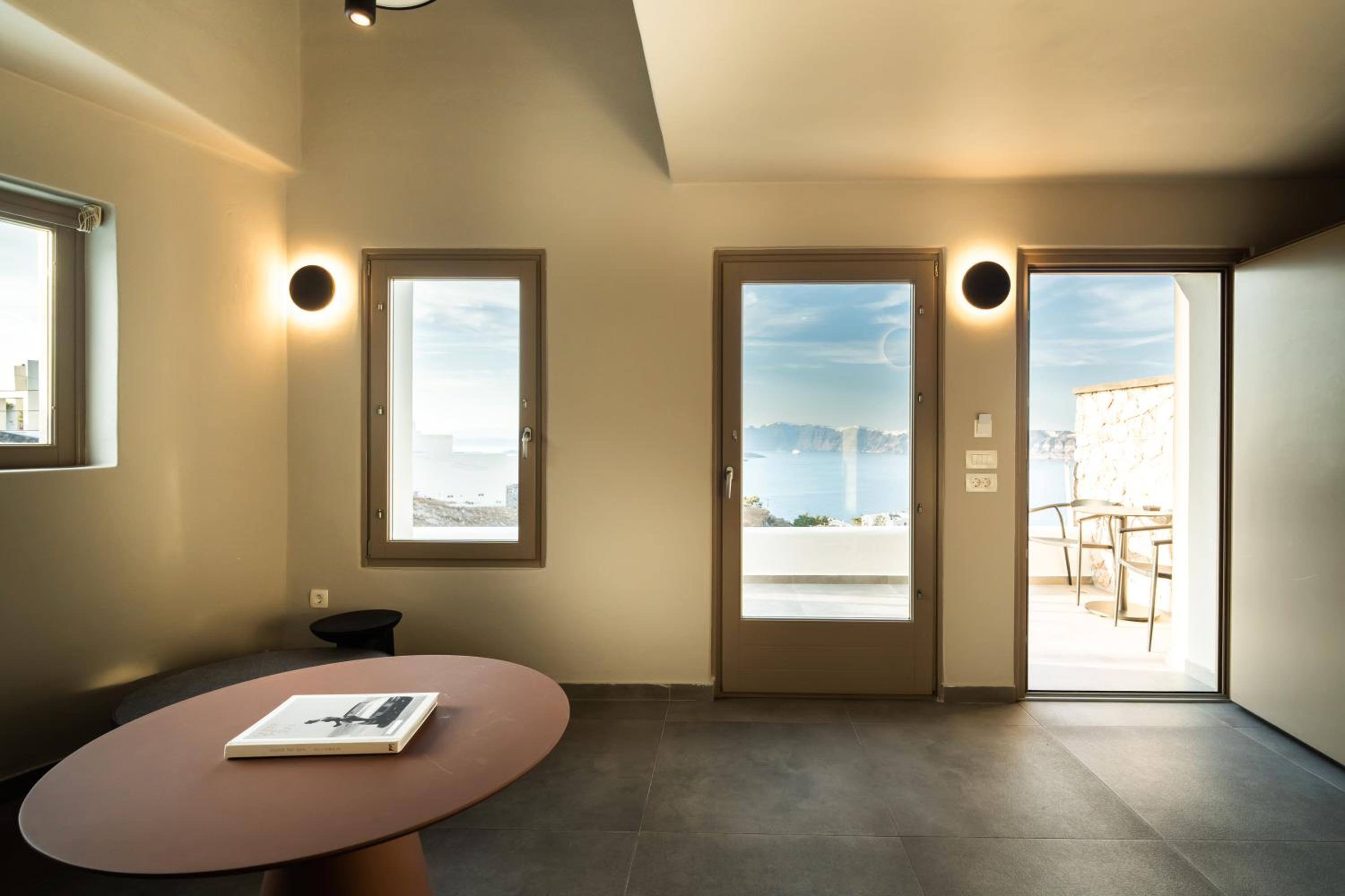 Split level Elegant Suite with Private Plunge Pool and Caldera View photo 3