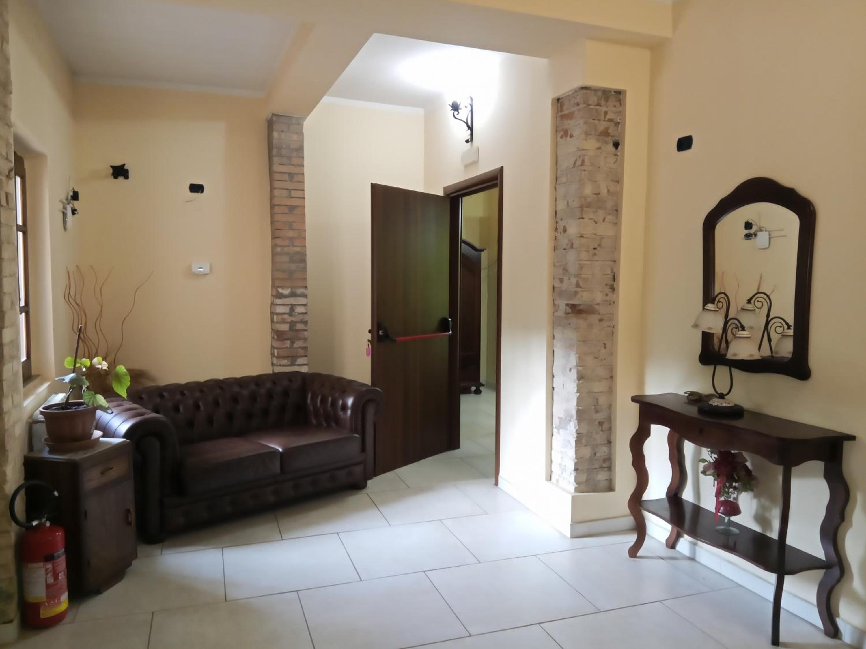 King Room - Disability Access photo 2