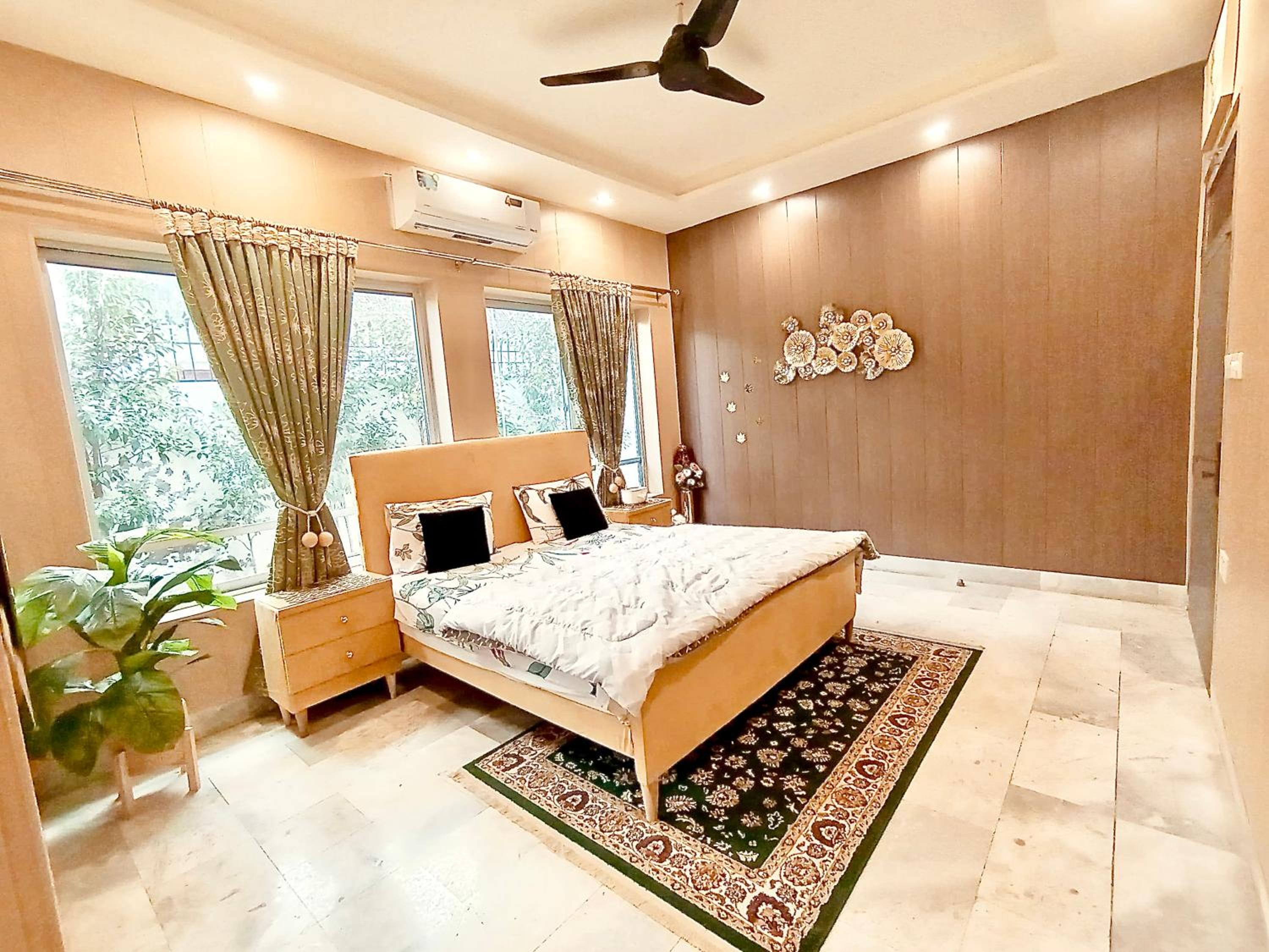 Deluxe Double Room with Bath photo 2