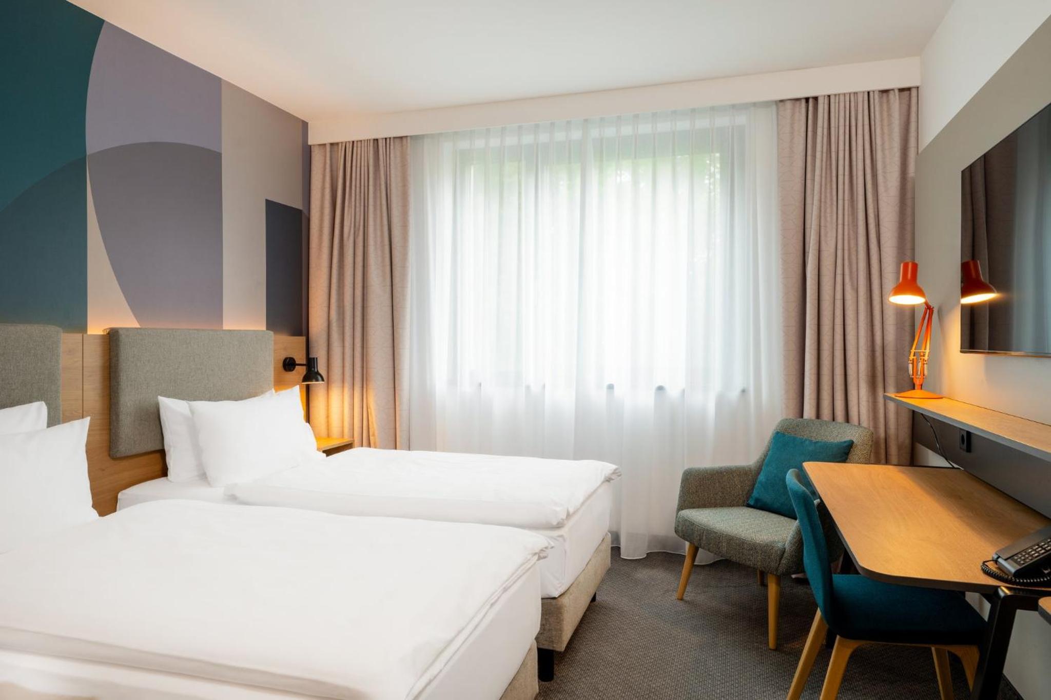 Standard Twin Room with Garden View - Photo 1