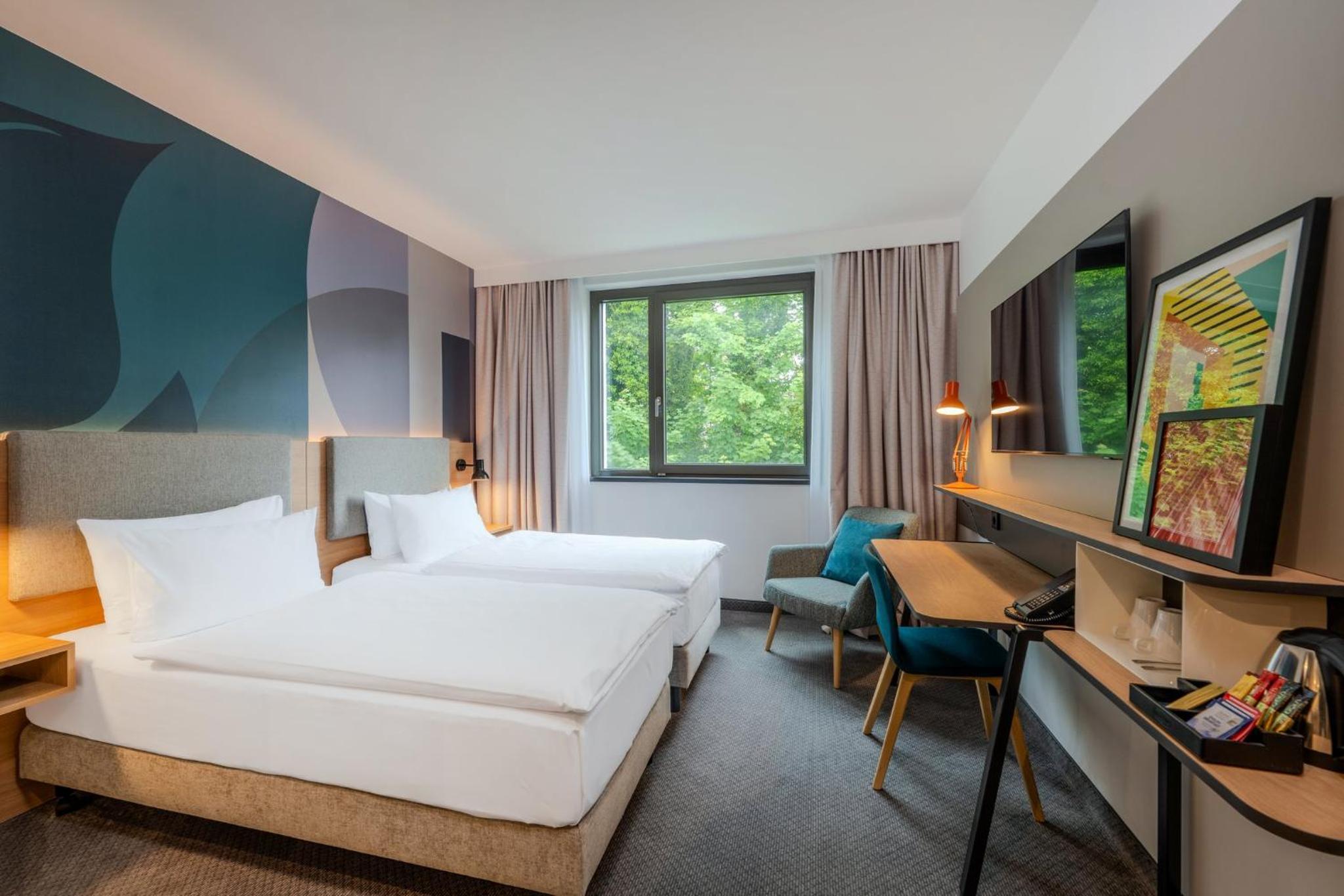 Standard Twin Room with Garden View - Photo 2
