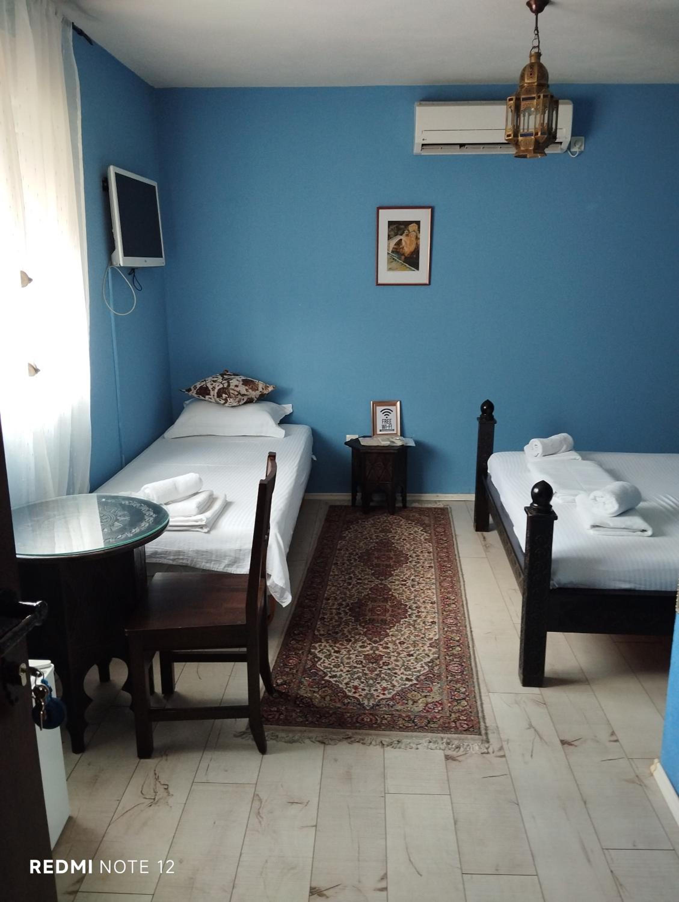 Triple Room with Bathroom photo 2