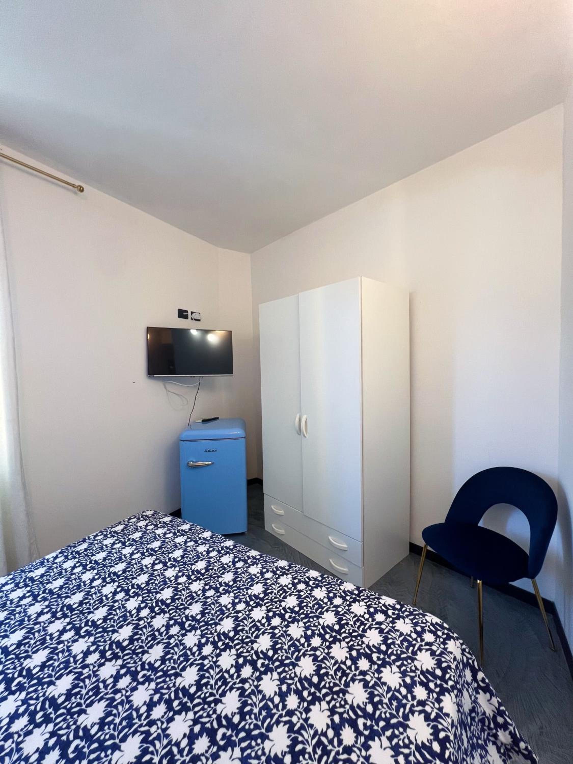 Superior Double or Twin Room with City View - Photo 17