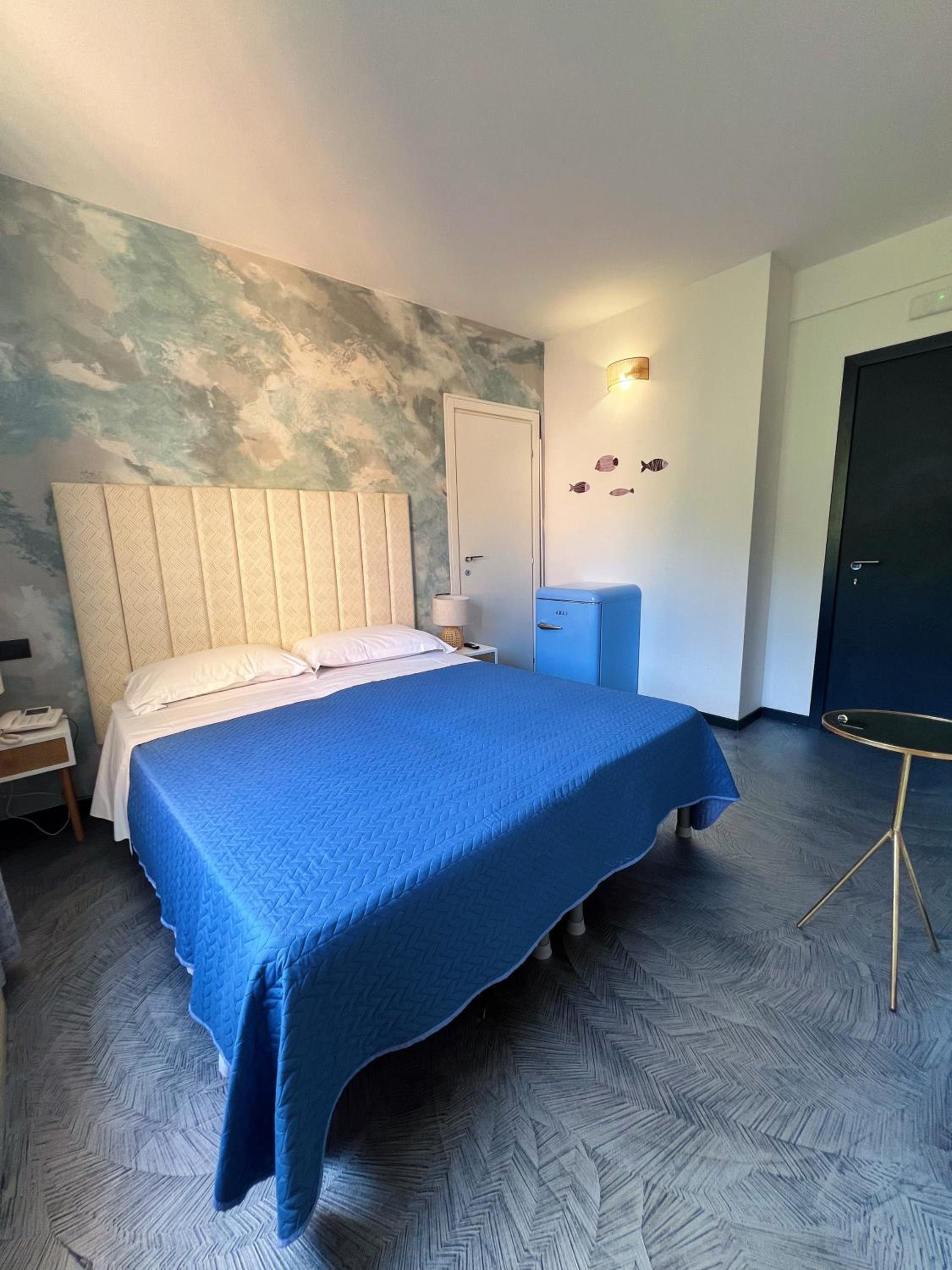 Superior Double or Twin Room with City View - Photo 20
