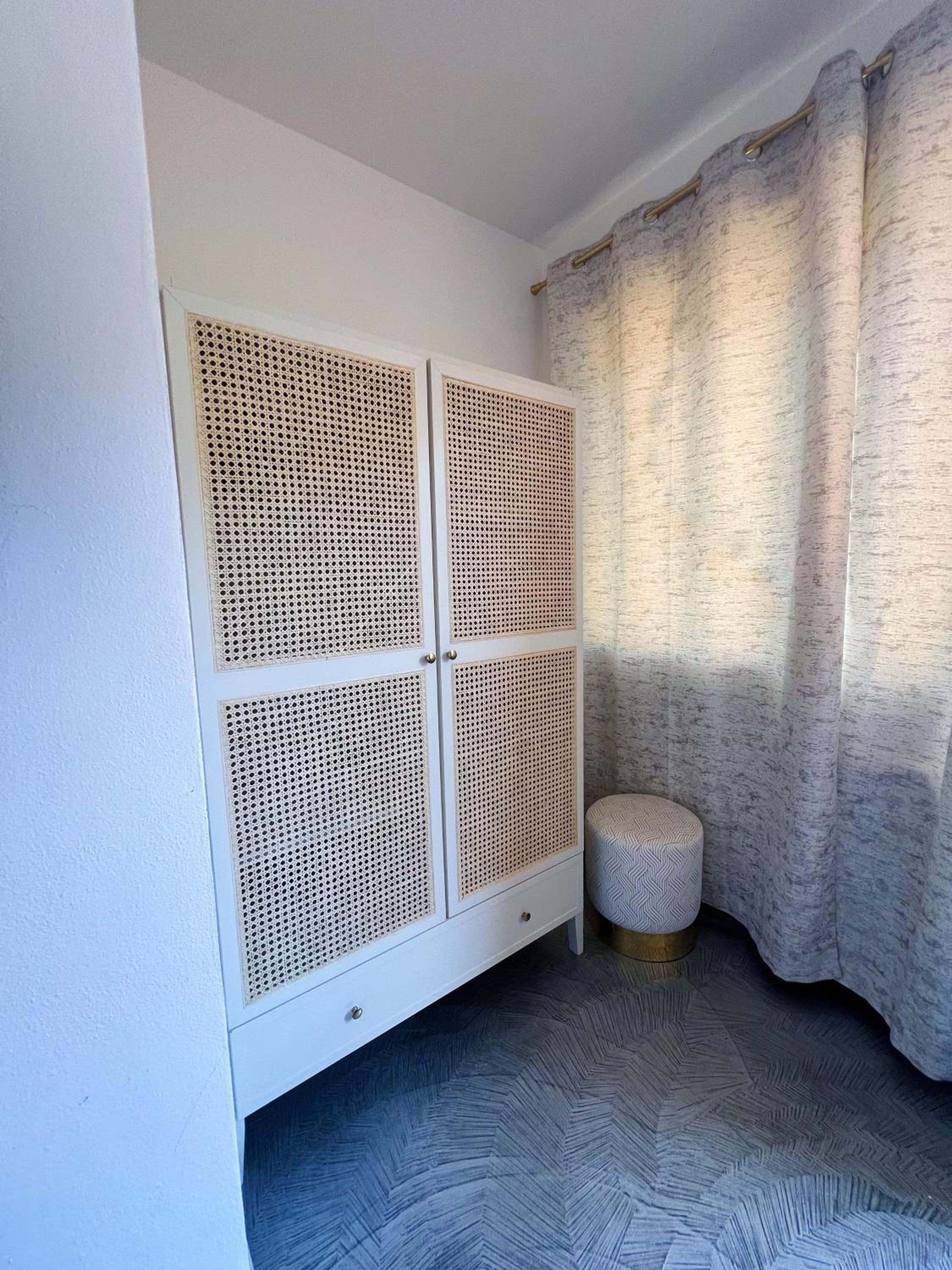 Superior Double or Twin Room with City View - Photo 30