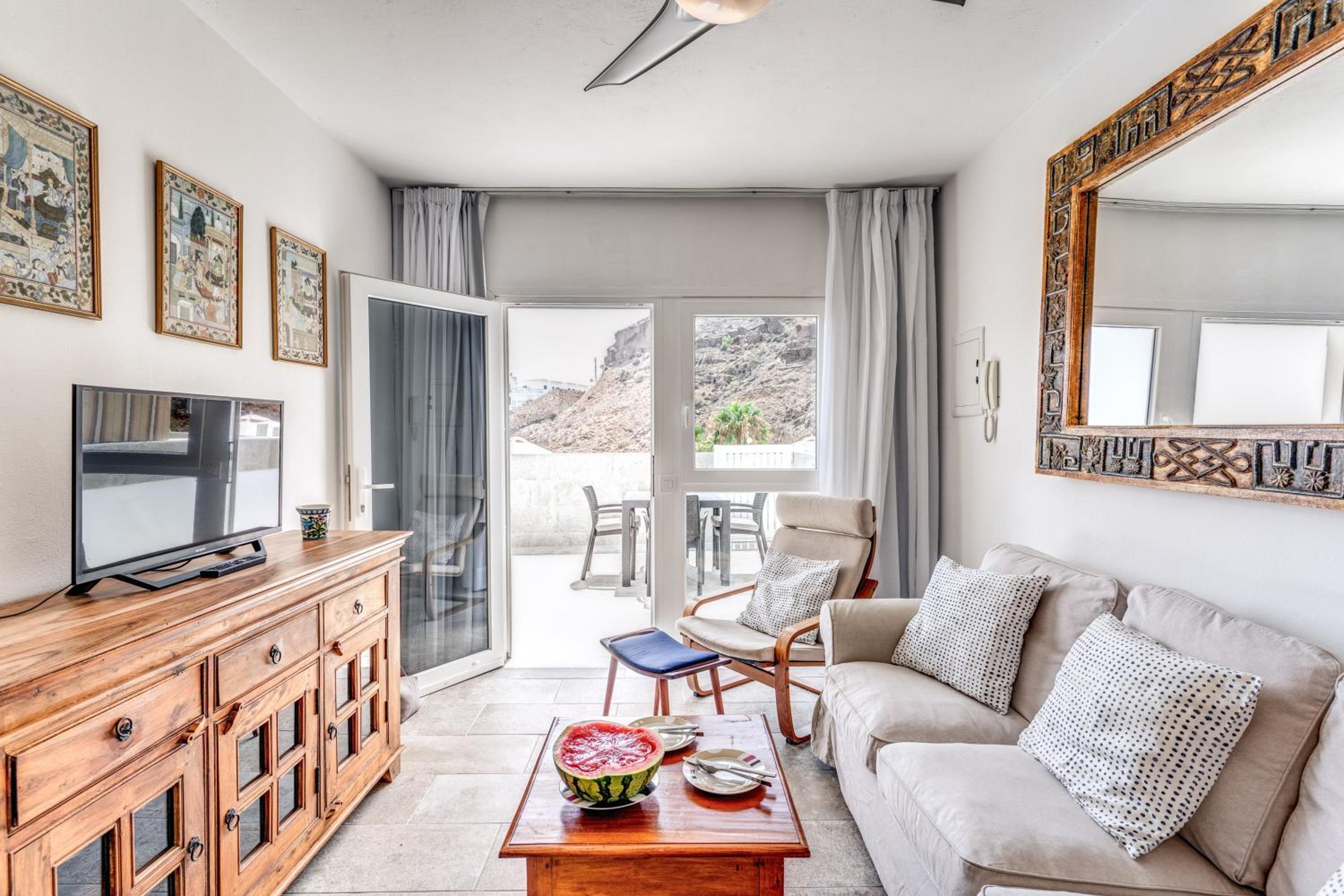 Two-Bedroom Apartment with Pool View photo 1