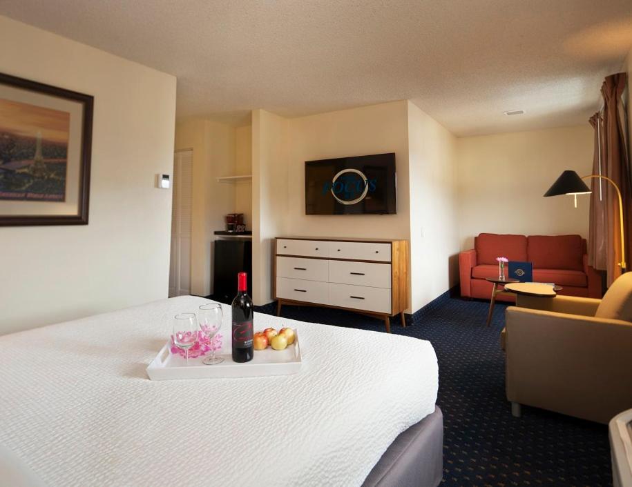 Deluxe Queen Room - Photo 6