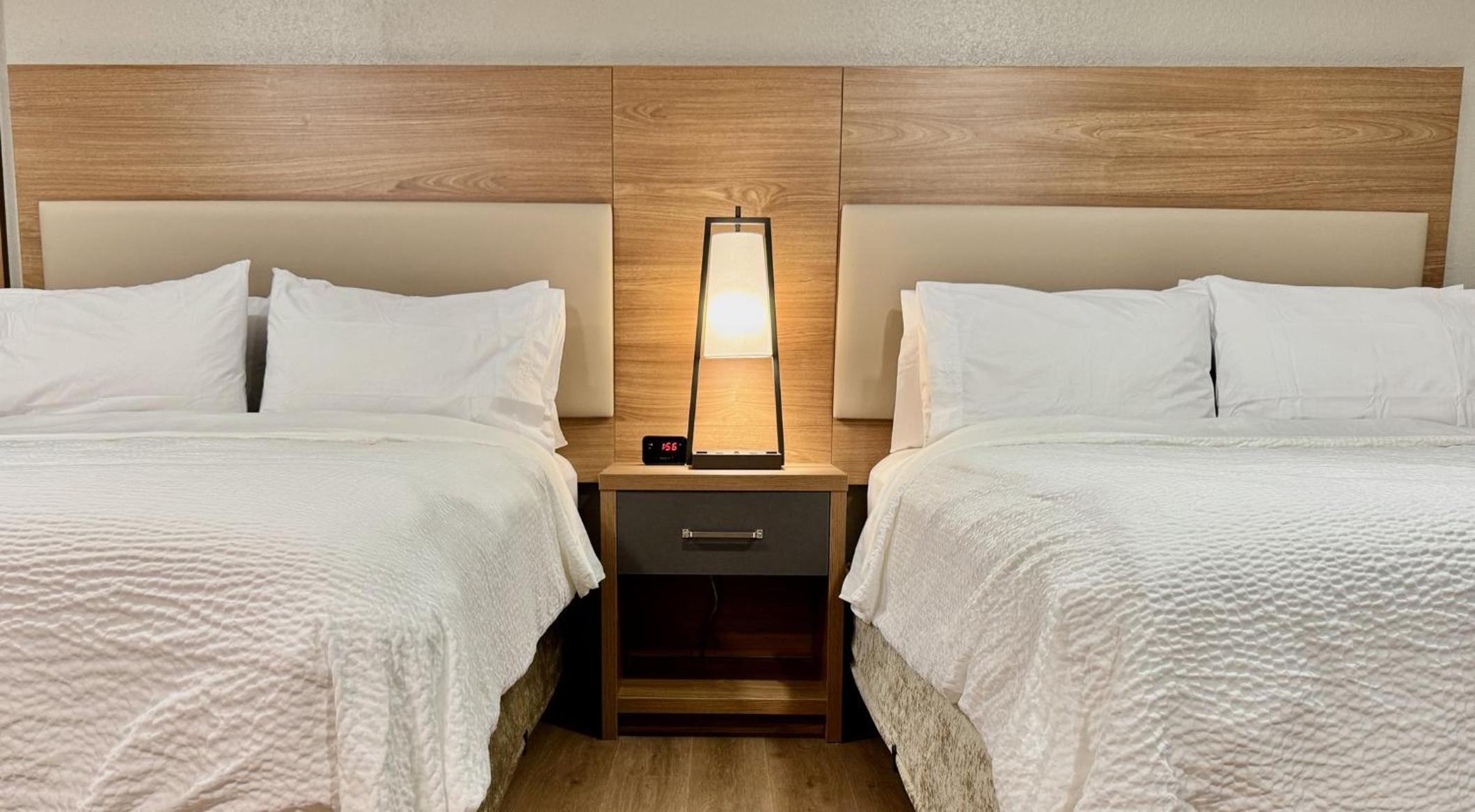 Studio Suite with Two Queen Beds - Photo 8