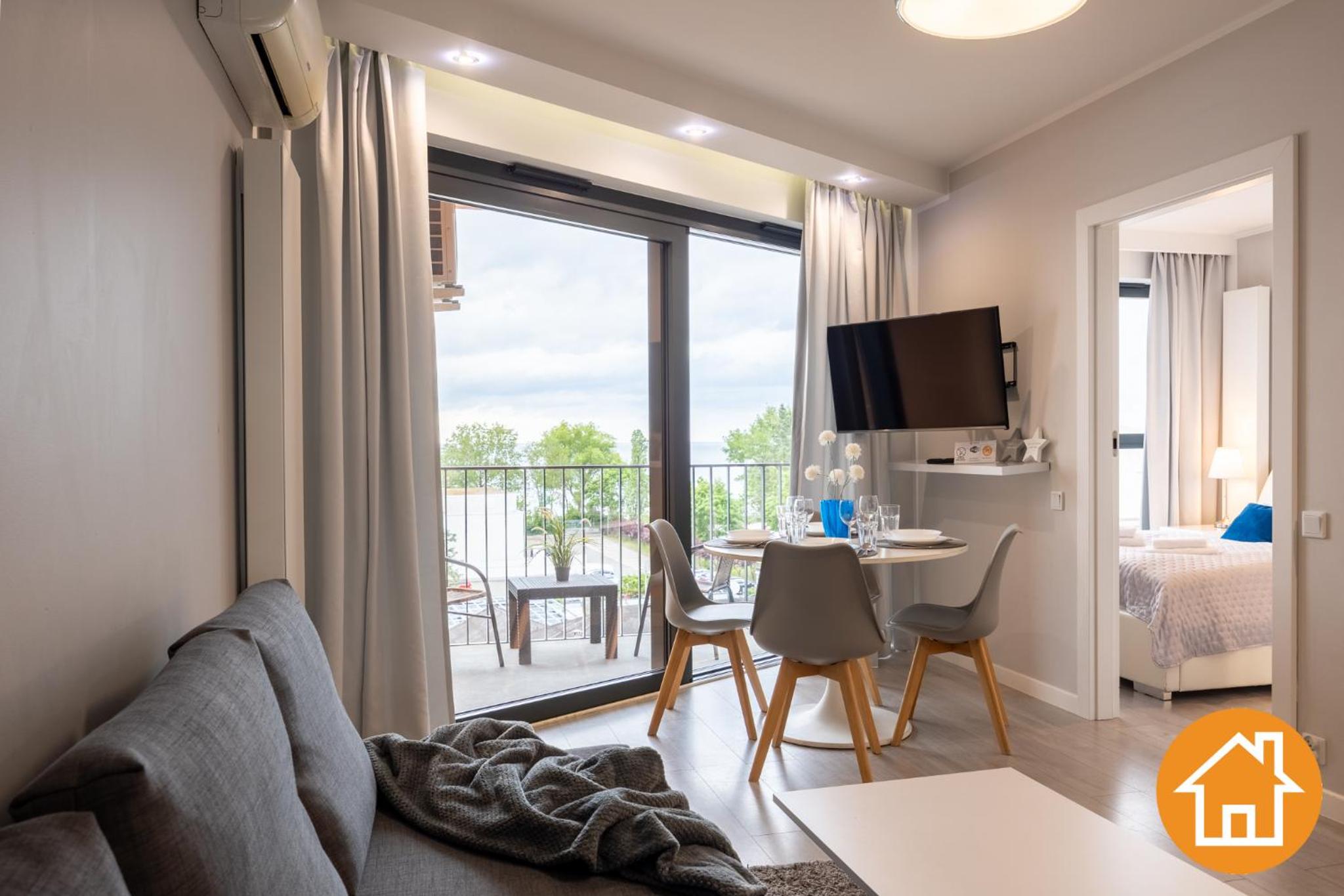 One-Bedroom Apartment with Sea View photo 2